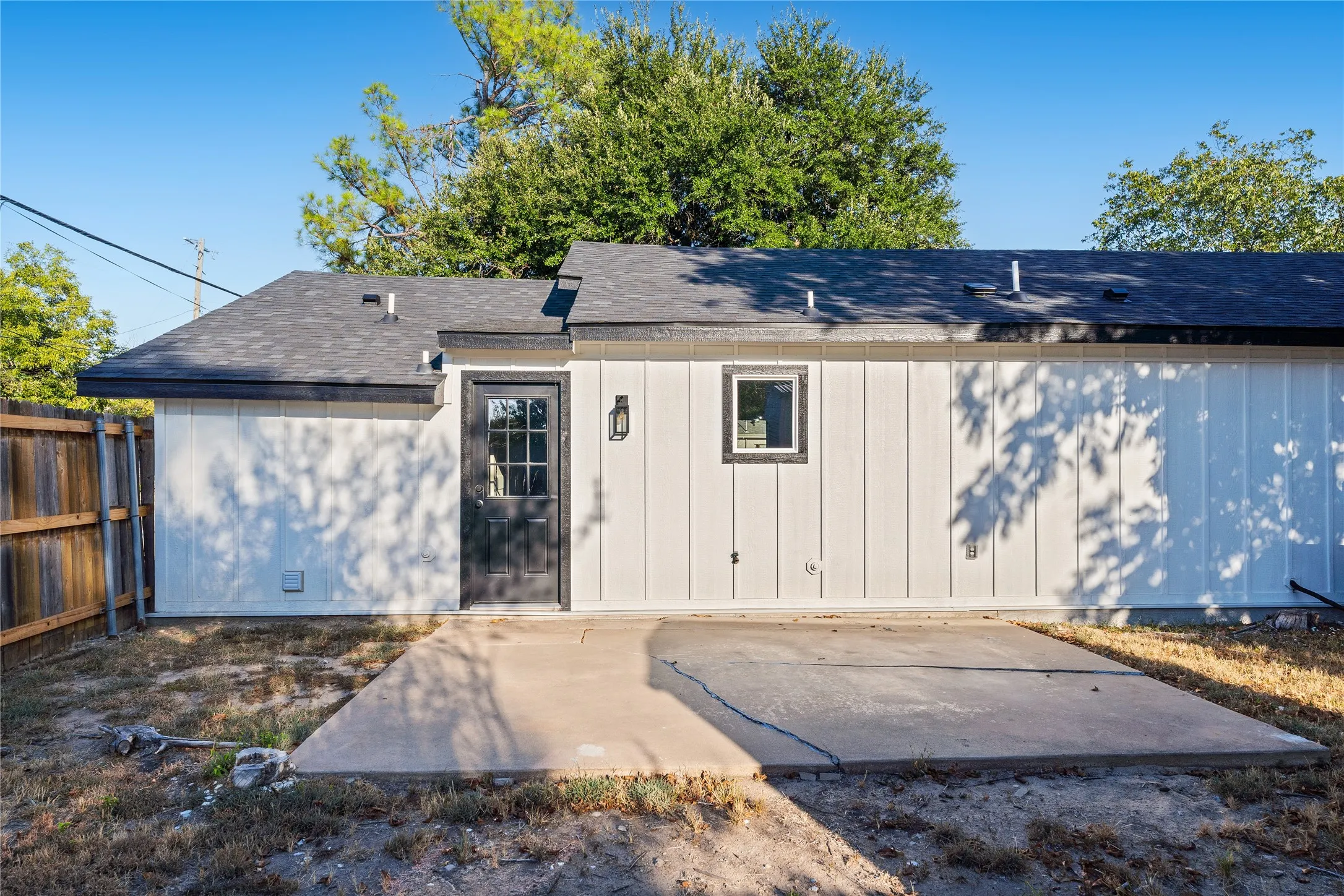 Single Family Residence For Sale in Hopkins County , 1047 Davis Street N, Sulphur Springs, Texas 75482, 3 Bedroom, 2 Bathroom, Garage spaces, 1,428 Sqft, built in 1950, mls#21391955, Real Estate Agent in Sulphur Springs, Homes For Sale in Hopkins county, Homes For Sale in Sulphur Springs, Realtor in Sulphur Springs Texas, Real Estate Brokerage Independent Realty Texas, Luminita Cordes Realtor