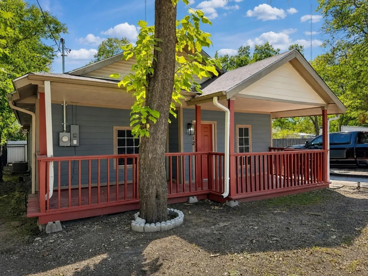 Single Family Residence For Rent in Dallas County , 912 W Belt Line Road, Cedar Hill, Texas 75104, 3 Bedroom, 1 Bathroom, Garage spaces, 1,448 Sqft, built in 1940, mls#21392542, Real Estate Agent in Cedar Hill, Homes For Rent in Dallas county, Homes For Rent in Cedar Hill, Realtor in Cedar Hill Texas, Real Estate Brokerage Independent Realty Texas, Luminita Cordes Realtor