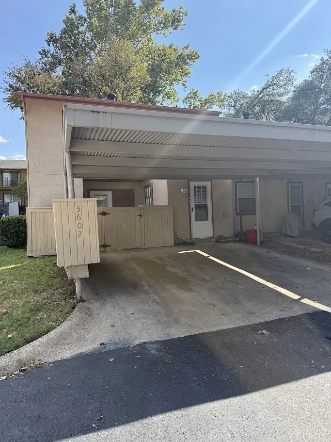 Condominium For Rent in Dallas County , 5602 Marina Drive, Garland, Texas 75043, 2 Bedroom, 2 Bathroom, Garage spaces, 1,053 Sqft, built in 1974, mls#21392563, Real Estate Agent in Garland, Homes For Rent in Dallas county, Homes For Rent in Garland, Realtor in Garland Texas, Real Estate Brokerage Independent Realty Texas, Luminita Cordes Realtor