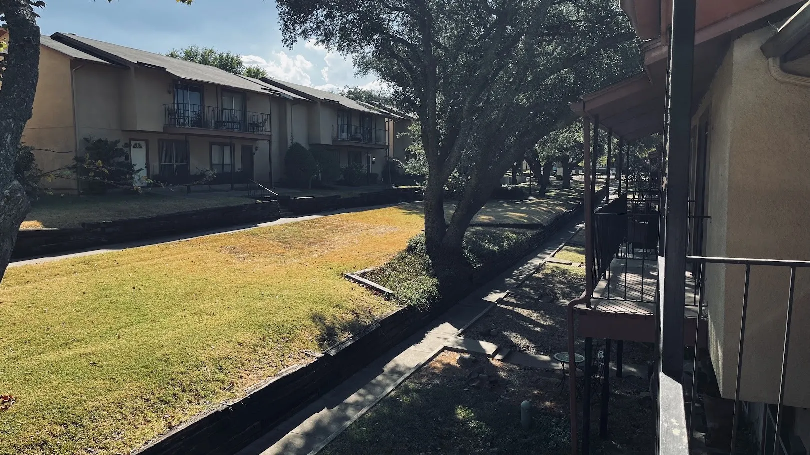 Condominium For Rent in Dallas County , 5602 Marina Drive, Garland, Texas 75043, 2 Bedroom, 2 Bathroom, Garage spaces, 1,053 Sqft, built in 1974, mls#21392563, Real Estate Agent in Garland, Homes For Rent in Dallas county, Homes For Rent in Garland, Realtor in Garland Texas, Real Estate Brokerage Independent Realty Texas, Luminita Cordes Realtor
