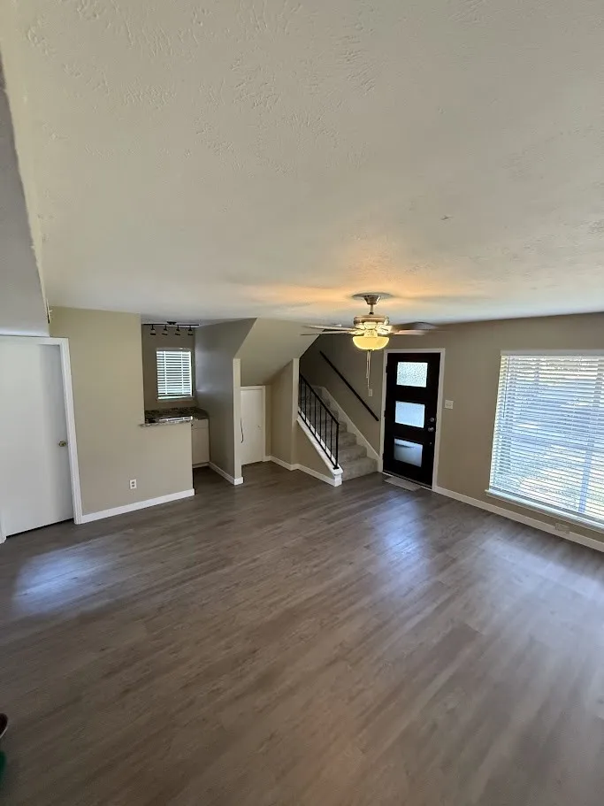 Condominium For Rent in Dallas County , 5602 Marina Drive, Garland, Texas 75043, 2 Bedroom, 2 Bathroom, Garage spaces, 1,053 Sqft, built in 1974, mls#21392563, Real Estate Agent in Garland, Homes For Rent in Dallas county, Homes For Rent in Garland, Realtor in Garland Texas, Real Estate Brokerage Independent Realty Texas, Luminita Cordes Realtor