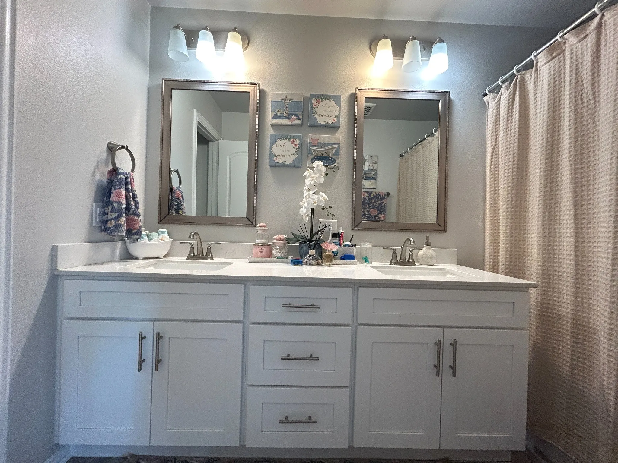 Townhouse For Rent in Dallas County , 4719 Amal Saleh Drive, Irving, Texas 75061, 3 Bedroom, 3 Bathroom, 2 Garage spaces, 2,004 Sqft, built in 2021, mls#21392549, Real Estate Agent in Irving, Homes For Rent in Dallas county, Homes For Rent in Irving, Realtor in Irving Texas, Real Estate Brokerage Independent Realty Texas, Luminita Cordes Realtor