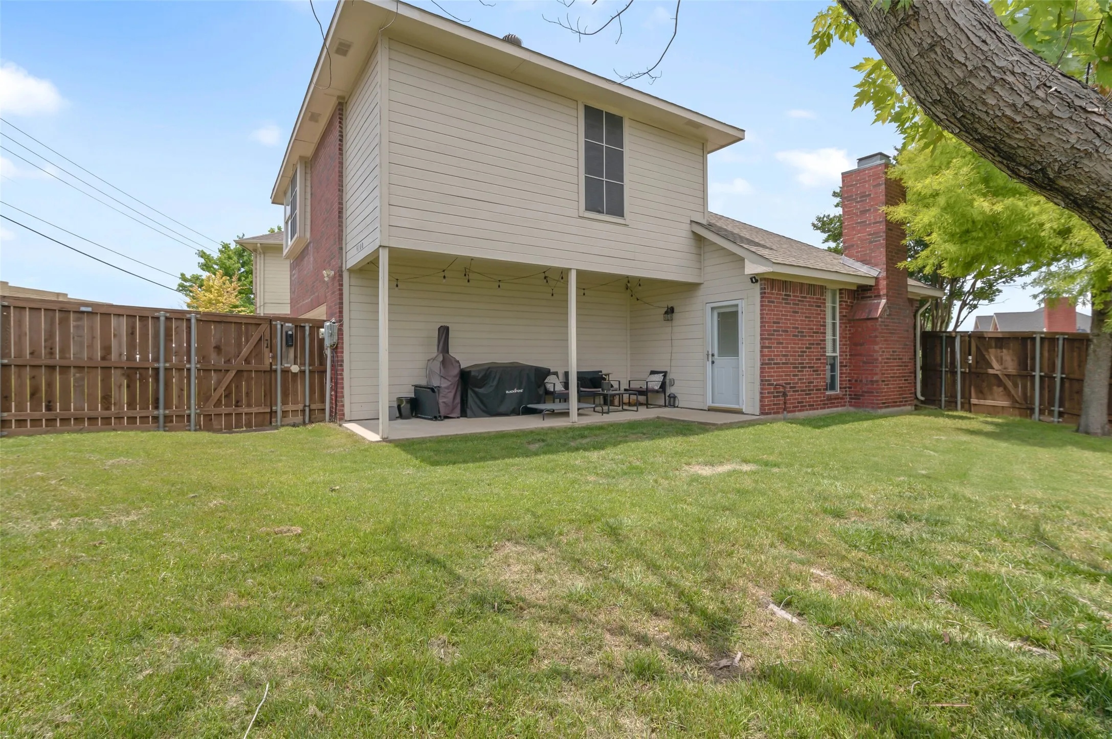 Single Family Residence For Rent in Denton County , 4100 Creekhollow Drive, Carrollton, Texas 75010, 3 Bedroom, 2 Bathroom, 2 Garage spaces, 1,497 Sqft, built in 1998, mls#21371437, Real Estate Agent in Carrollton, Homes For Rent in Denton county, Homes For Rent in Carrollton, Realtor in Carrollton Texas, Real Estate Brokerage Independent Realty Texas, Luminita Cordes Realtor