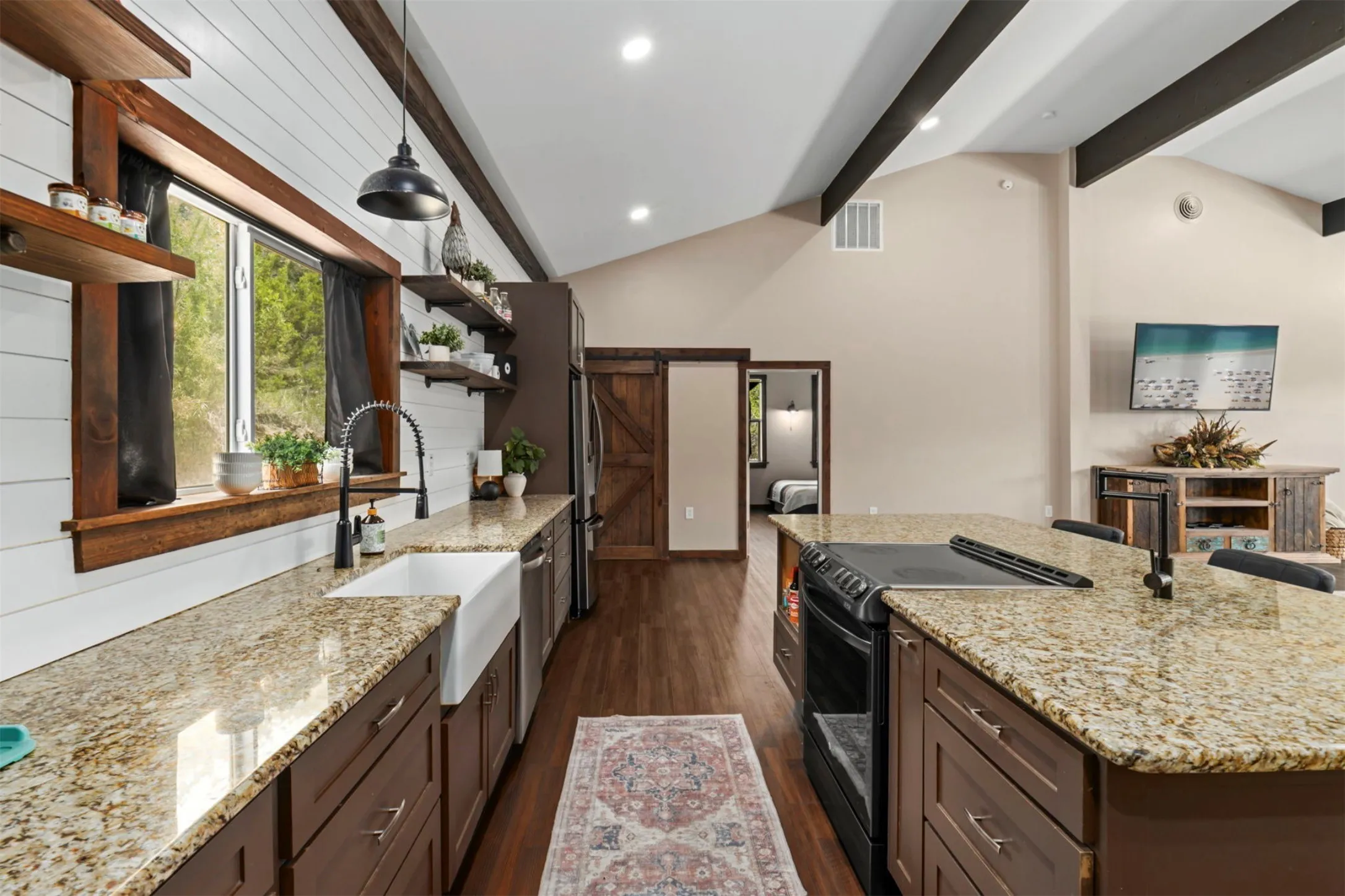 Single Family Residence For Sale in Kerr County , 486 Camino Real Road, Kerrville, Texas 78028, 3 Bedroom, 2 Bathroom, Garage spaces, 2,542 Sqft, built in 2022, mls#21392570, Real Estate Agent in Kerrville, Homes For Sale in Kerr county, Homes For Sale in Kerrville, Realtor in Kerrville Texas, Real Estate Brokerage Independent Realty Texas, Luminita Cordes Realtor