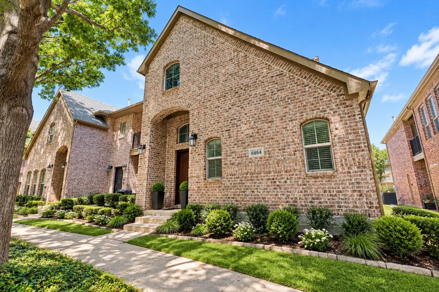 Townhouse For Rent in Collin County , 6854 Cortona Lane, Frisco, Texas 75034, 3 Bedroom, 3 Bathroom, 2 Garage spaces, 1,558 Sqft, built in 2006, mls#21391338, Real Estate Agent in Frisco, Homes For Rent in Collin county, Homes For Rent in Frisco, Realtor in Frisco Texas, Real Estate Brokerage Independent Realty Texas, Luminita Cordes Realtor