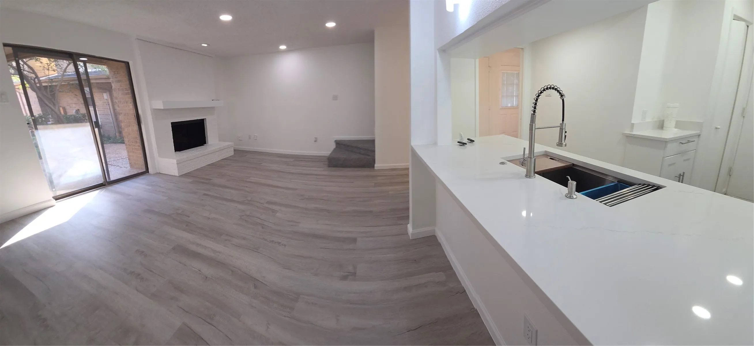 Townhouse For Rent in Tarrant County , 82 Morrow Drive, Bedford, Texas 76021, 2 Bedroom, 3 Bathroom, 2 Garage spaces, 1,160 Sqft, built in 1983, mls#21392319, Real Estate Agent in Bedford, Homes For Rent in Tarrant county, Homes For Rent in Bedford, Realtor in Bedford Texas, Real Estate Brokerage Independent Realty Texas, Luminita Cordes Realtor
