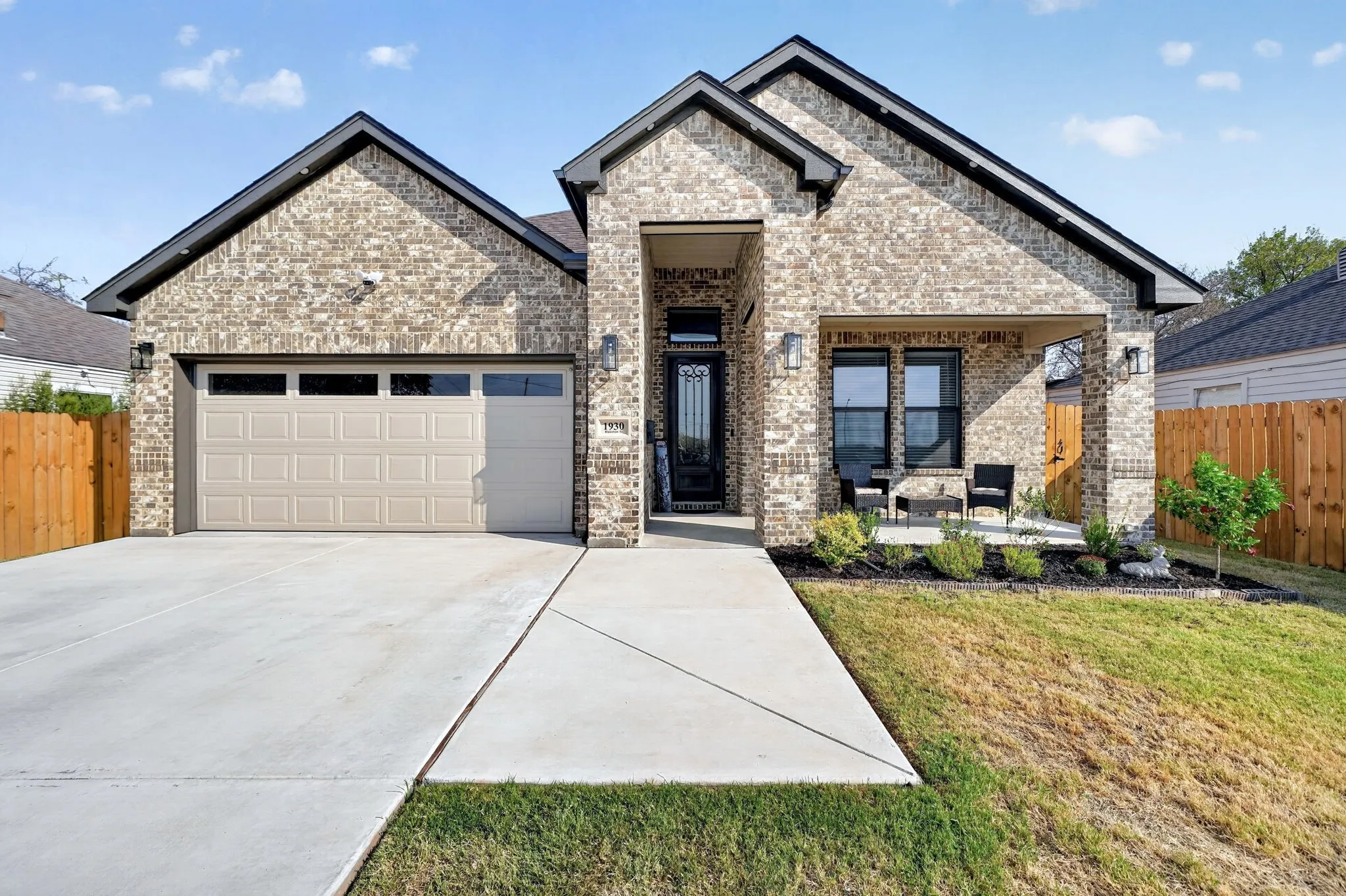 Single Family Residence For Sale in Dallas County , 1930 Houston Street, Grand Prairie, Texas 75050, 4 Bedroom, 3 Bathroom, 2 Garage spaces, 1,990 Sqft, built in 2026, mls#21392304, Real Estate Agent in Grand Prairie, Homes For Sale in Dallas county, Homes For Sale in Grand Prairie, Realtor in Grand Prairie Texas, Real Estate Brokerage Independent Realty Texas, Luminita Cordes Realtor
