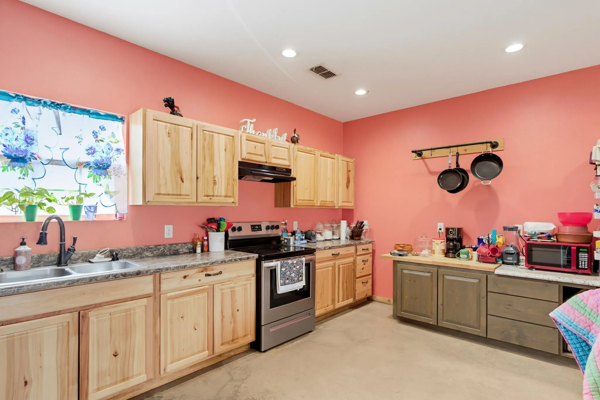 Single Family Residence For Sale in Taylor County , 8369 Spinks Road, Abilene, Texas 79603, 2 Bedroom, 2 Bathroom, Garage spaces, 1,400 Sqft, built in 2022, mls#21392589, Real Estate Agent in Abilene, Homes For Sale in Taylor county, Homes For Sale in Abilene, Realtor in Abilene Texas, Real Estate Brokerage Independent Realty Texas, Luminita Cordes Realtor
