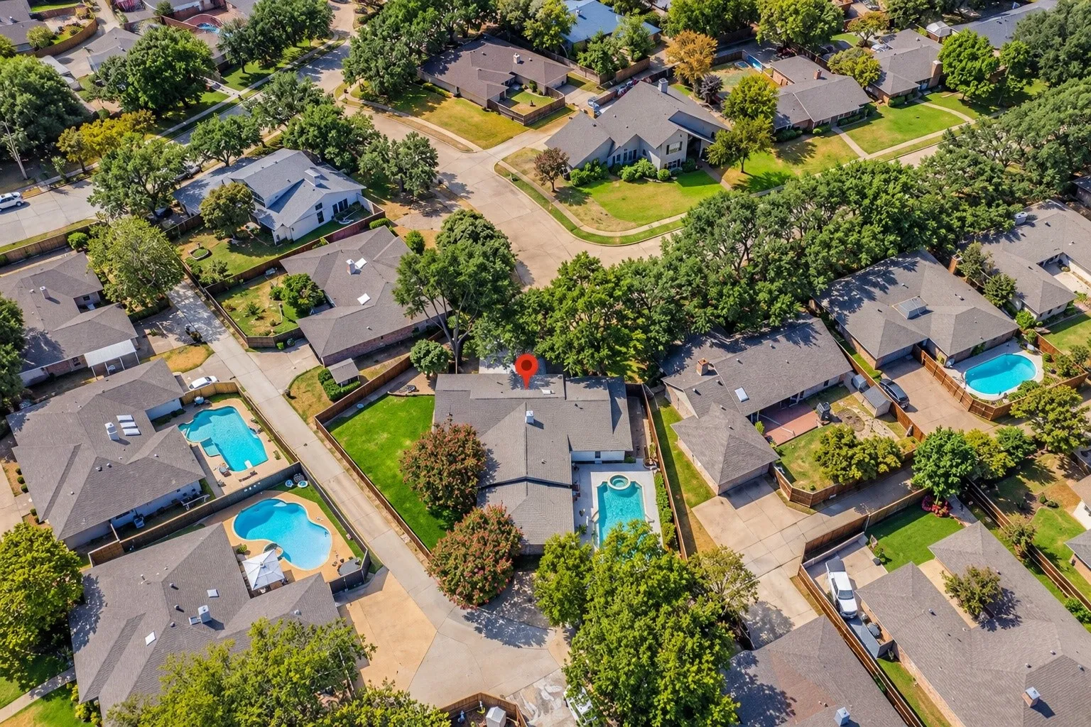 Single Family Residence For Sale in Collin County , 2409 Fairview Drive, Plano, Texas 75075, 4 Bedroom, 3 Bathroom, 2 Garage spaces, 2,802 Sqft, built in 1972, mls#21389458, Real Estate Agent in Plano, Homes For Sale in Collin county, Homes For Sale in Plano, Realtor in Plano Texas, Real Estate Brokerage Independent Realty Texas, Luminita Cordes Realtor