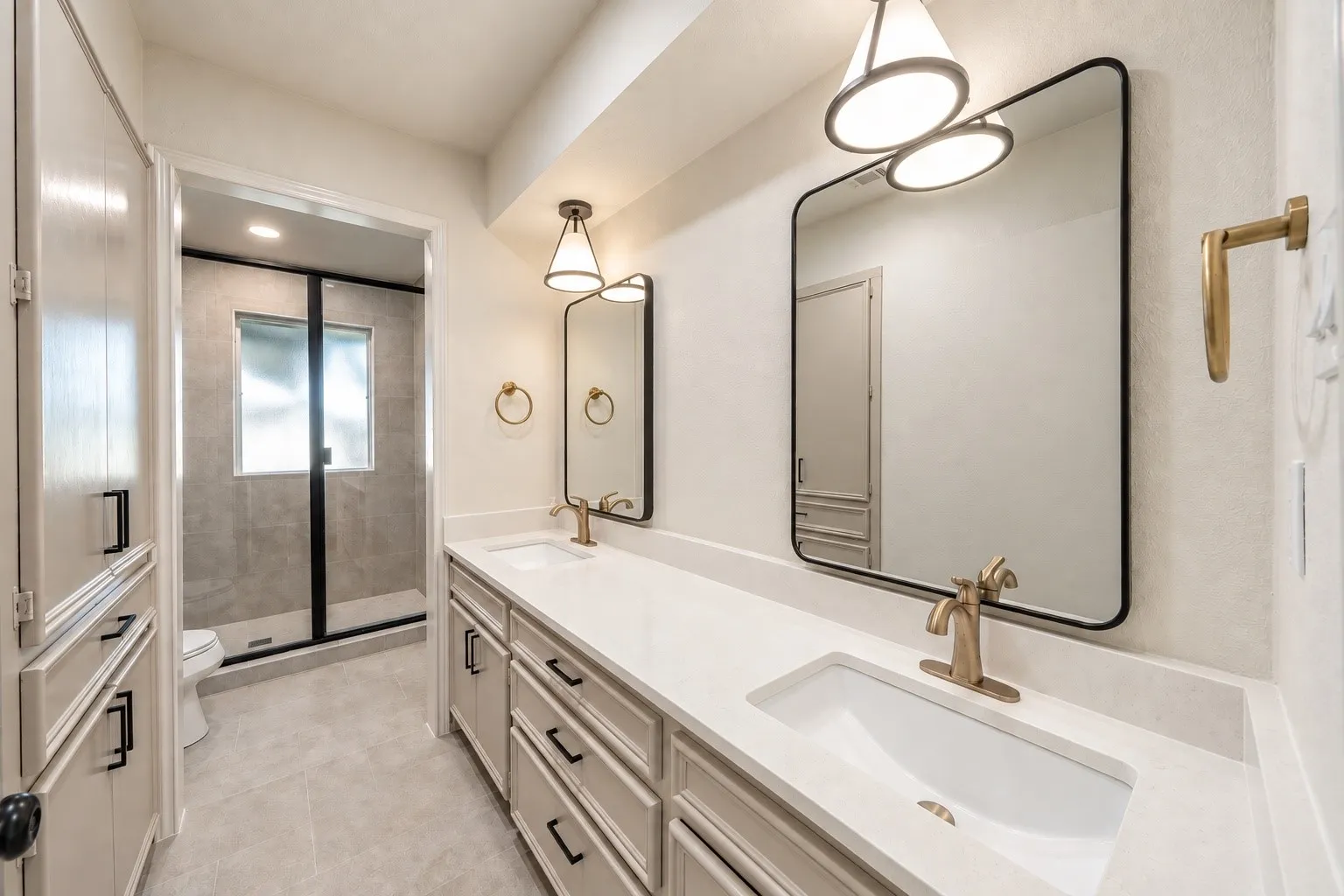 Single Family Residence For Sale in Collin County , 2409 Fairview Drive, Plano, Texas 75075, 4 Bedroom, 3 Bathroom, 2 Garage spaces, 2,802 Sqft, built in 1972, mls#21389458, Real Estate Agent in Plano, Homes For Sale in Collin county, Homes For Sale in Plano, Realtor in Plano Texas, Real Estate Brokerage Independent Realty Texas, Luminita Cordes Realtor