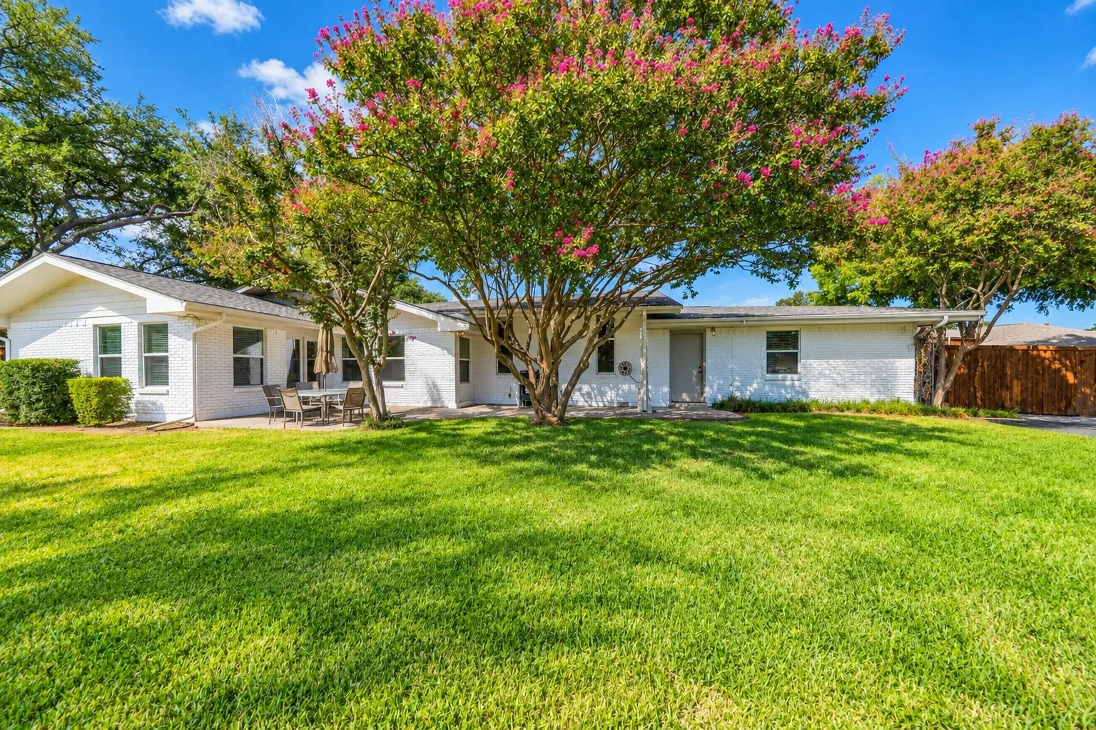 Single Family Residence For Sale in Collin County , 2409 Fairview Drive, Plano, Texas 75075, 4 Bedroom, 3 Bathroom, 2 Garage spaces, 2,802 Sqft, built in 1972, mls#21389458, Real Estate Agent in Plano, Homes For Sale in Collin county, Homes For Sale in Plano, Realtor in Plano Texas, Real Estate Brokerage Independent Realty Texas, Luminita Cordes Realtor