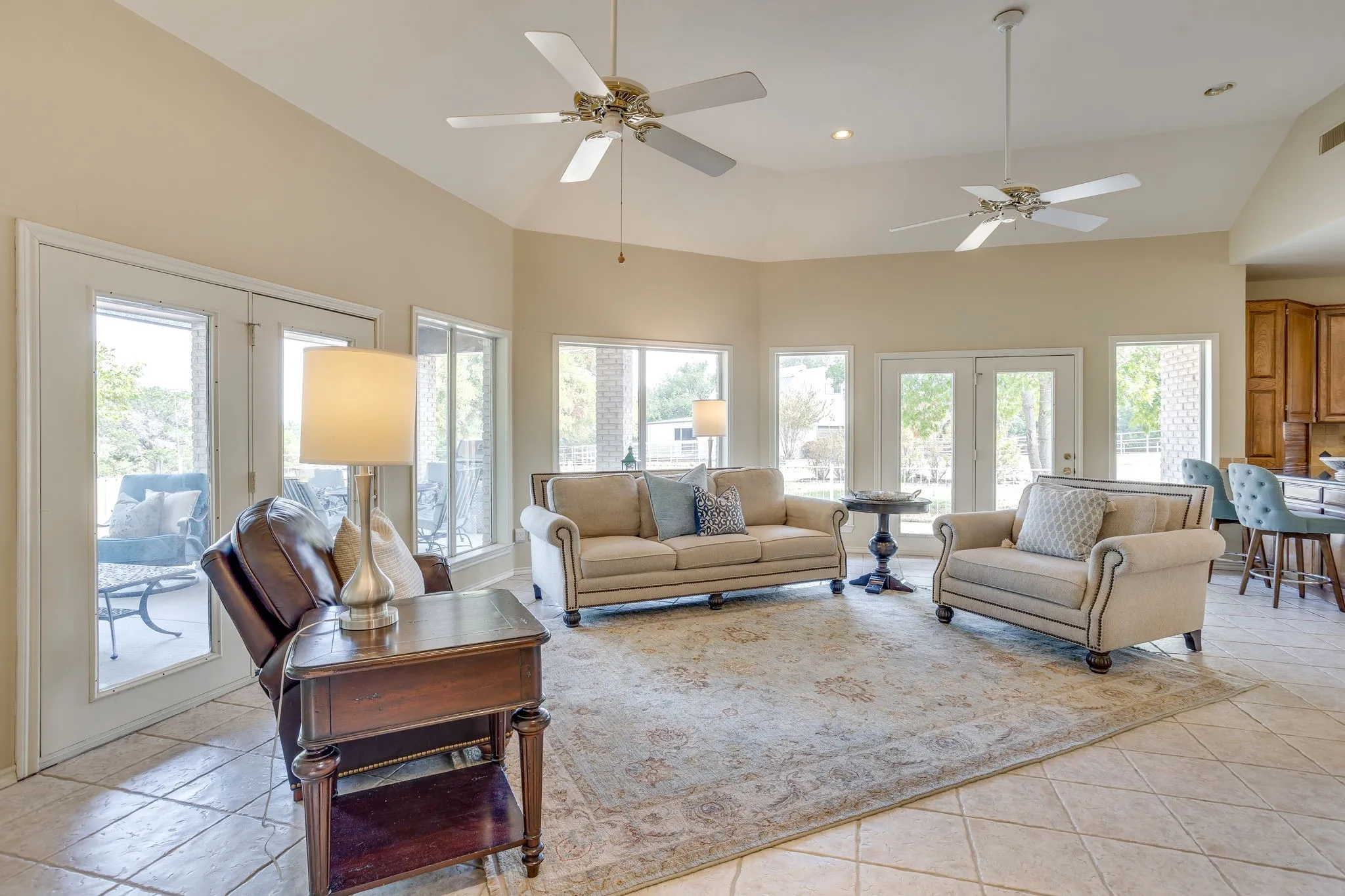 Single Family Residence For Rent in Hood County , 2112 Miller Court, Granbury, Texas 76049, 4 Bedroom, 3 Bathroom, 3 Garage spaces, 2,897 Sqft, built in 1991, mls#21392519, Real Estate Agent in Granbury, Homes For Rent in Hood county, Homes For Rent in Granbury, Realtor in Granbury Texas, Real Estate Brokerage Independent Realty Texas, Luminita Cordes Realtor