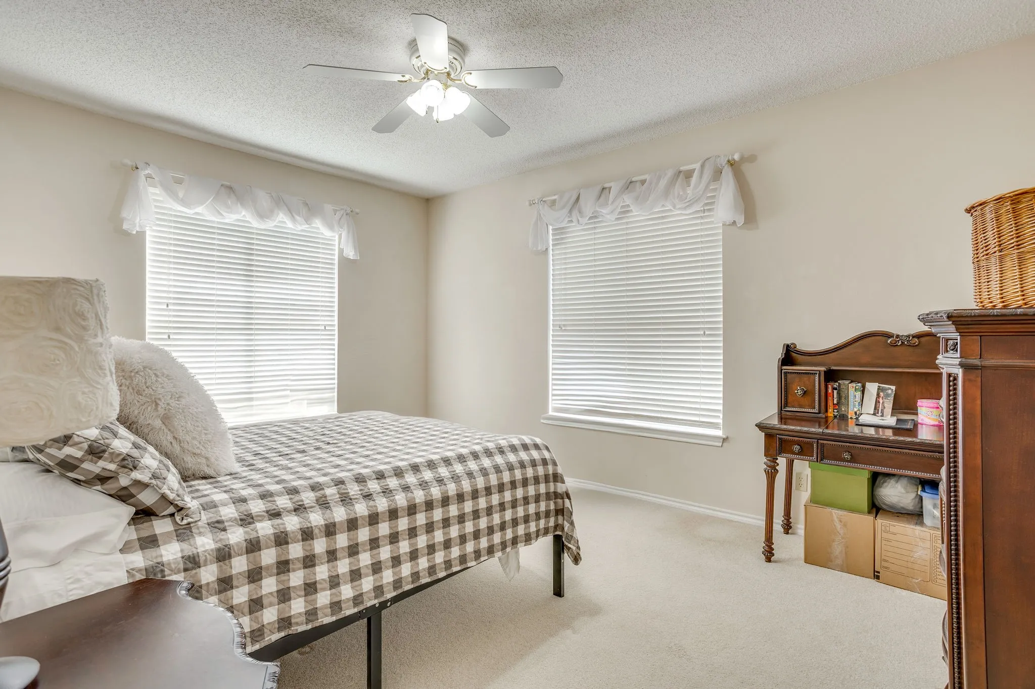 Guest bedroom