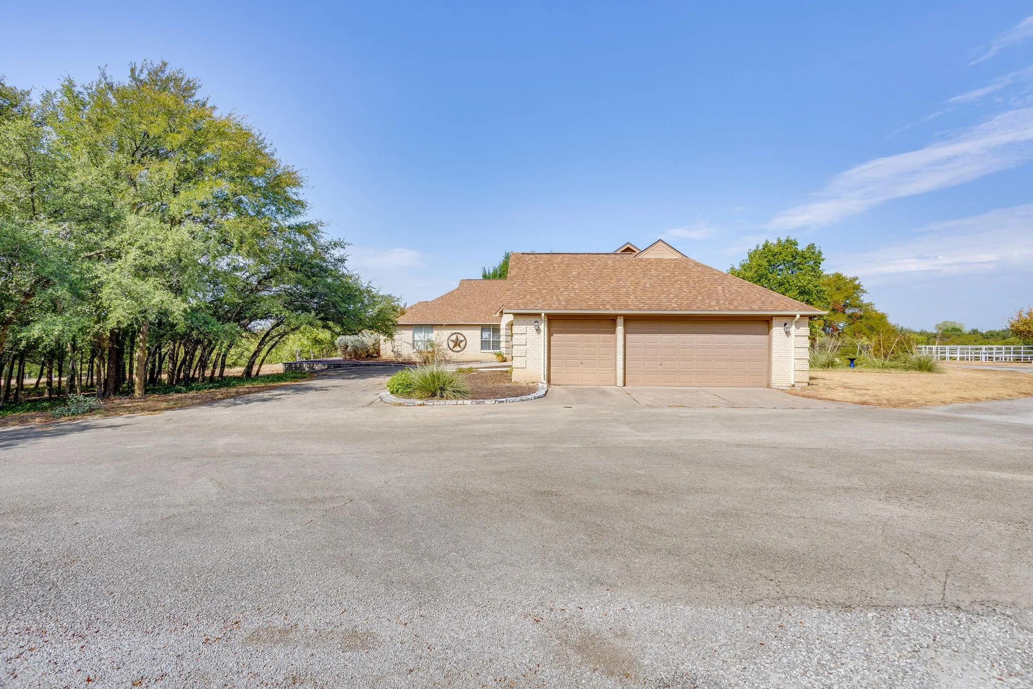 3 Car Garage