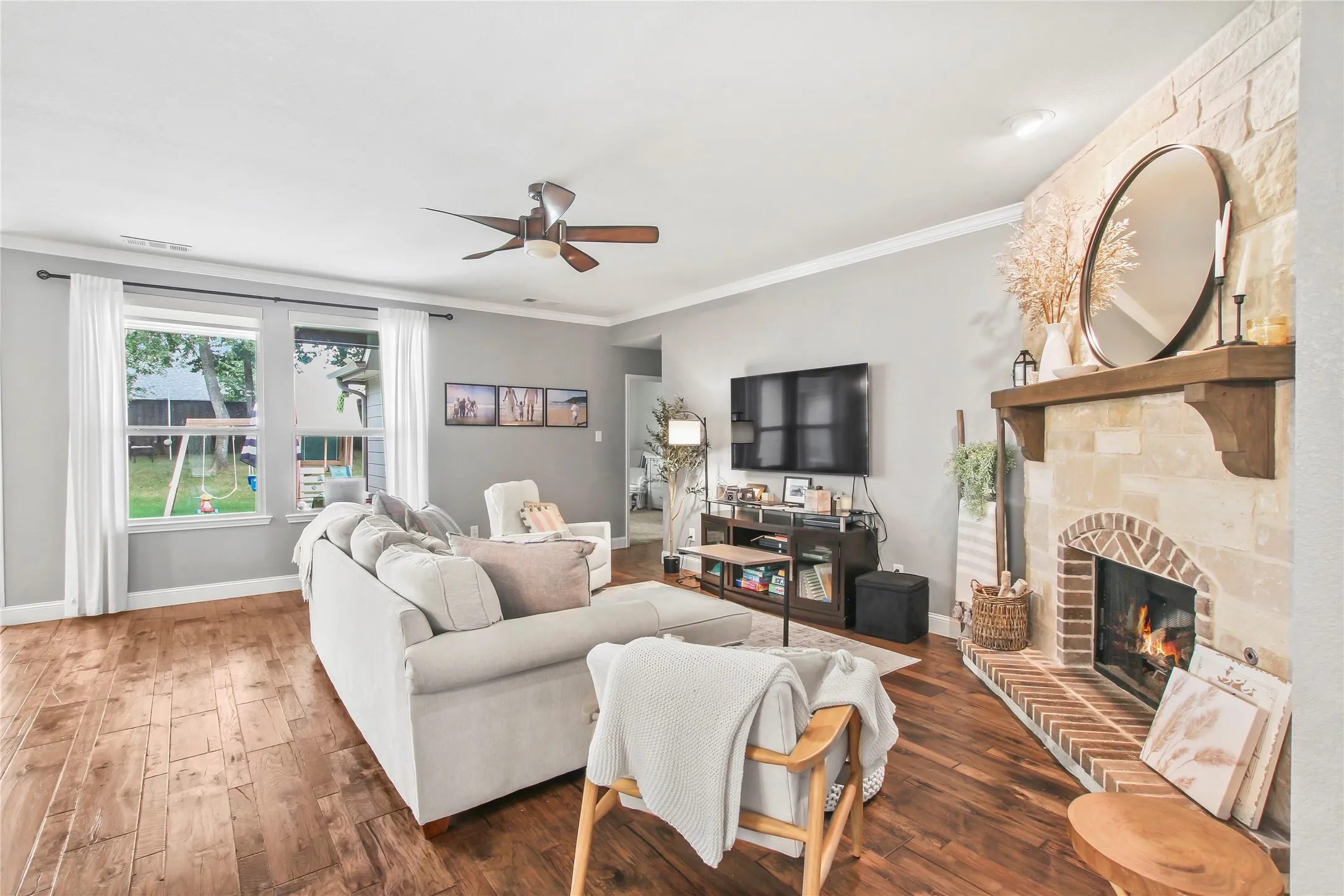 Single Family Residence For Rent