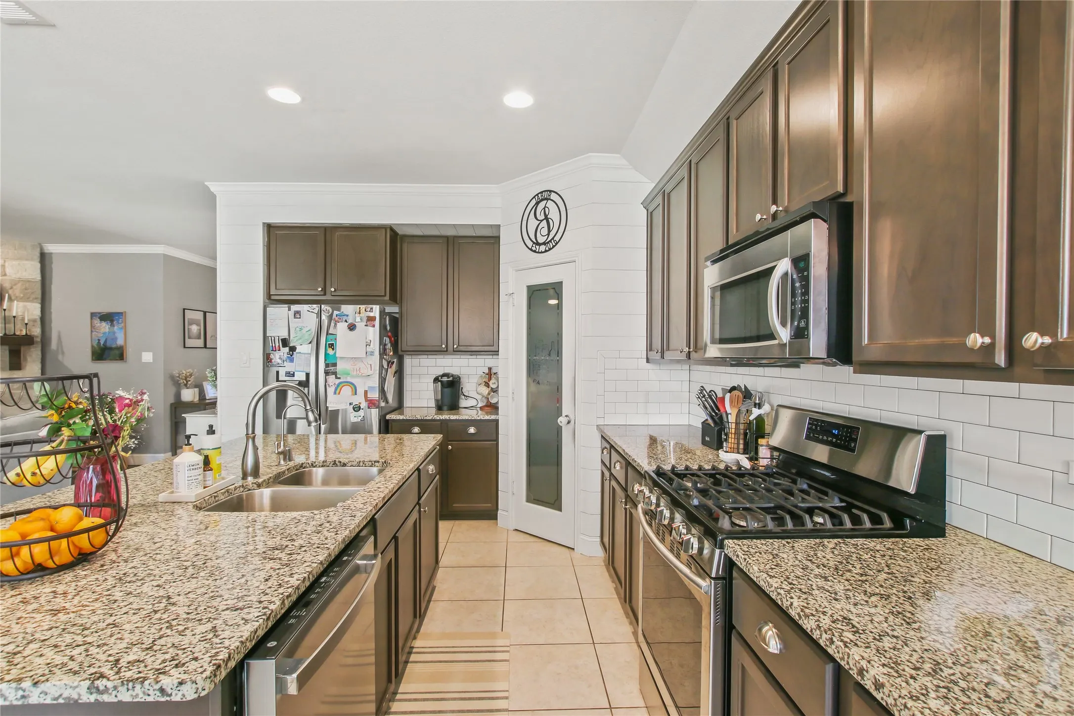 Single Family Residence For Rent in Denton County , 913 Freesia Drive, Little Elm, Texas 75068, 4 Bedroom, 3 Bathroom, 2 Garage spaces, 2,108 Sqft, built in 2015, mls#21392556, Real Estate Agent in Little Elm, Homes For Rent in Denton county, Homes For Rent in Little Elm, Realtor in Little Elm Texas, Real Estate Brokerage Independent Realty Texas, Luminita Cordes Realtor