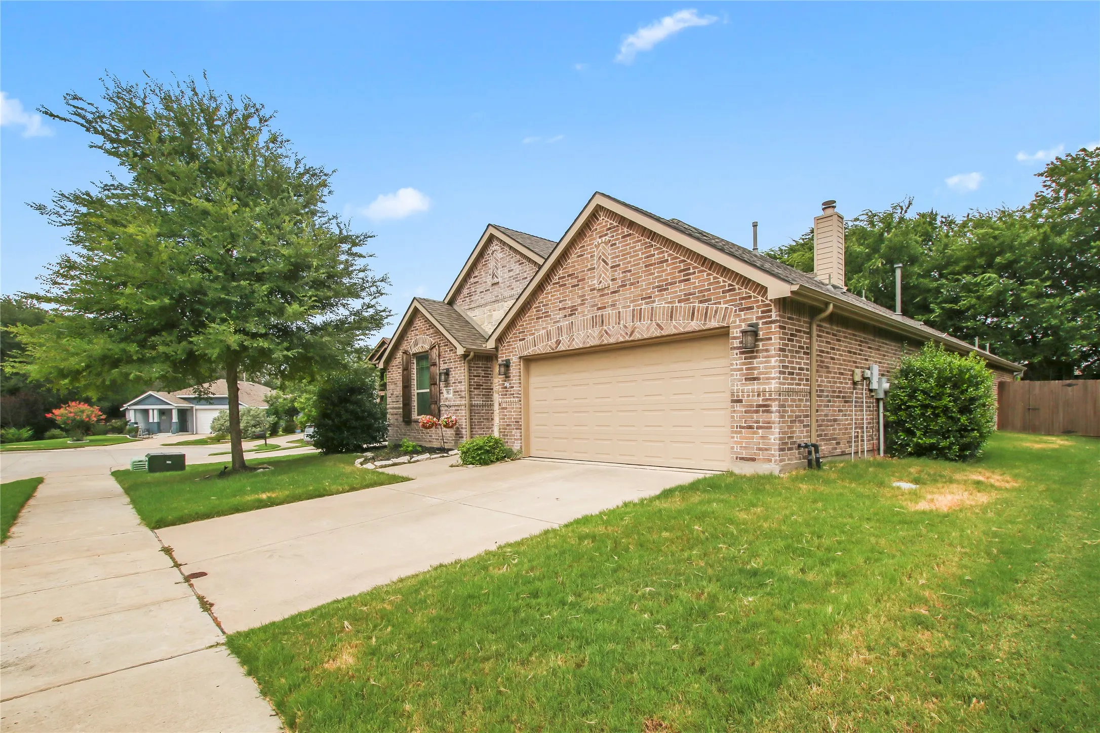 Single Family Residence For Rent in Denton County , 913 Freesia Drive, Little Elm, Texas 75068, 4 Bedroom, 3 Bathroom, 2 Garage spaces, 2,108 Sqft, built in 2015, mls#21392556, Real Estate Agent in Little Elm, Homes For Rent in Denton county, Homes For Rent in Little Elm, Realtor in Little Elm Texas, Real Estate Brokerage Independent Realty Texas, Luminita Cordes Realtor