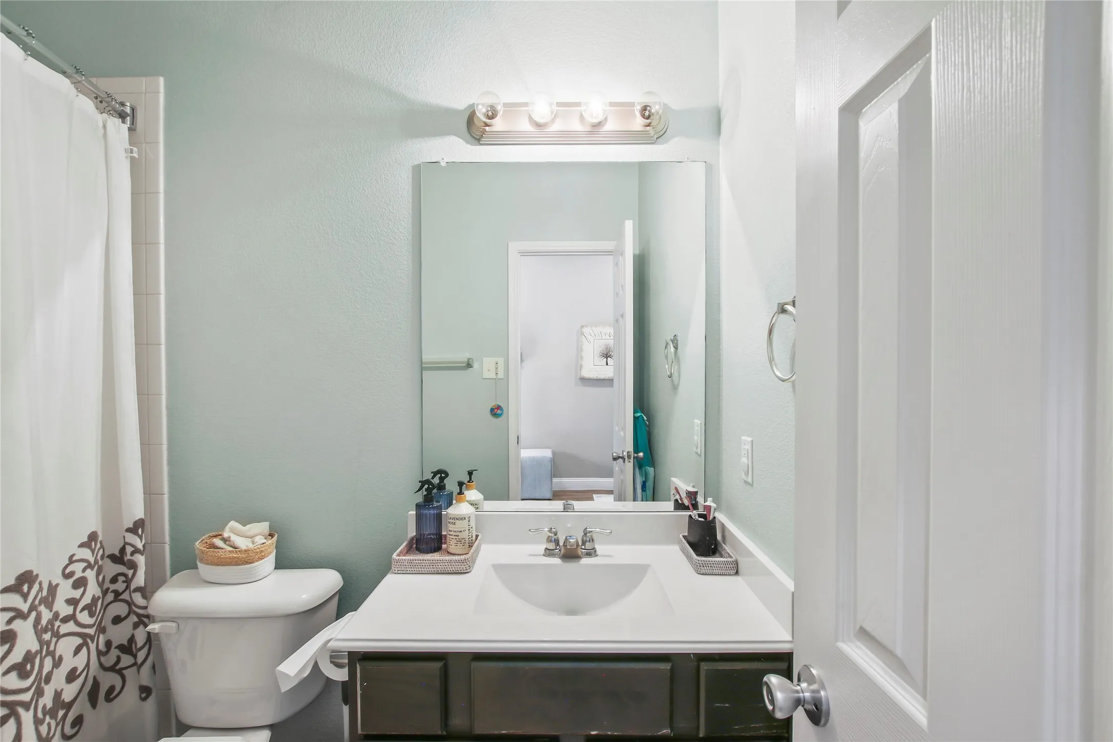 Single Family Residence For Rent in Denton County , 913 Freesia Drive, Little Elm, Texas 75068, 4 Bedroom, 3 Bathroom, 2 Garage spaces, 2,108 Sqft, built in 2015, mls#21392556, Real Estate Agent in Little Elm, Homes For Rent in Denton county, Homes For Rent in Little Elm, Realtor in Little Elm Texas, Real Estate Brokerage Independent Realty Texas, Luminita Cordes Realtor