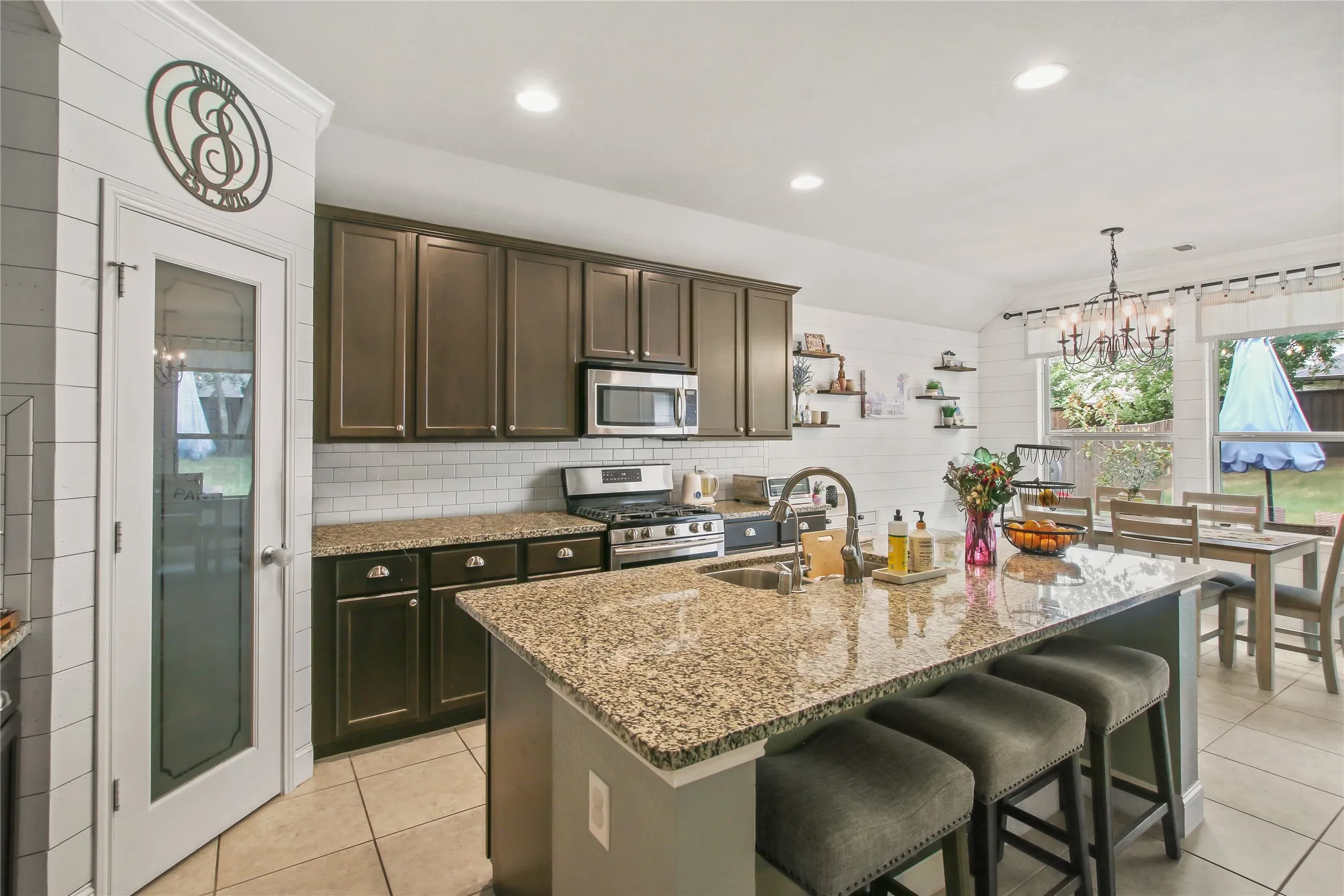 Single Family Residence For Rent in Denton County , 913 Freesia Drive, Little Elm, Texas 75068, 4 Bedroom, 3 Bathroom, 2 Garage spaces, 2,108 Sqft, built in 2015, mls#21392556, Real Estate Agent in Little Elm, Homes For Rent in Denton county, Homes For Rent in Little Elm, Realtor in Little Elm Texas, Real Estate Brokerage Independent Realty Texas, Luminita Cordes Realtor
