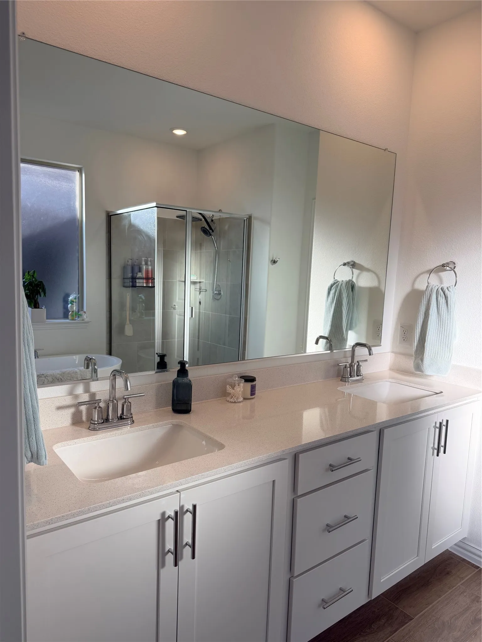 Single Family Residence For Rent in Tarrant County , 2929 Brainerd Drive, Fort Worth, Texas 76179, 4 Bedroom, 3 Bathroom, 2 Garage spaces, 2,197 Sqft, built in 2024, mls#21392594, Real Estate Agent in Fort Worth, Homes For Rent in Tarrant county, Homes For Rent in Fort Worth, Realtor in Fort Worth Texas, Real Estate Brokerage Independent Realty Texas, Luminita Cordes Realtor