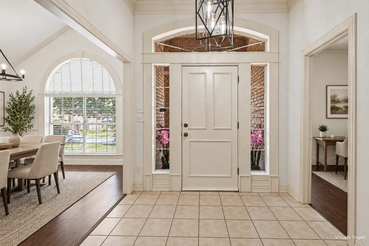 Single Family Residence For Sale in Tarrant County , 2508 Peach Blossom Court, Bedford, Texas 76021, 3 Bedroom, 2 Bathroom, 2 Garage spaces, 2,246 Sqft, built in 1994, mls#21391504, Real Estate Agent in Bedford, Homes For Sale in Tarrant county, Homes For Sale in Bedford, Realtor in Bedford Texas, Real Estate Brokerage Independent Realty Texas, Luminita Cordes Realtor