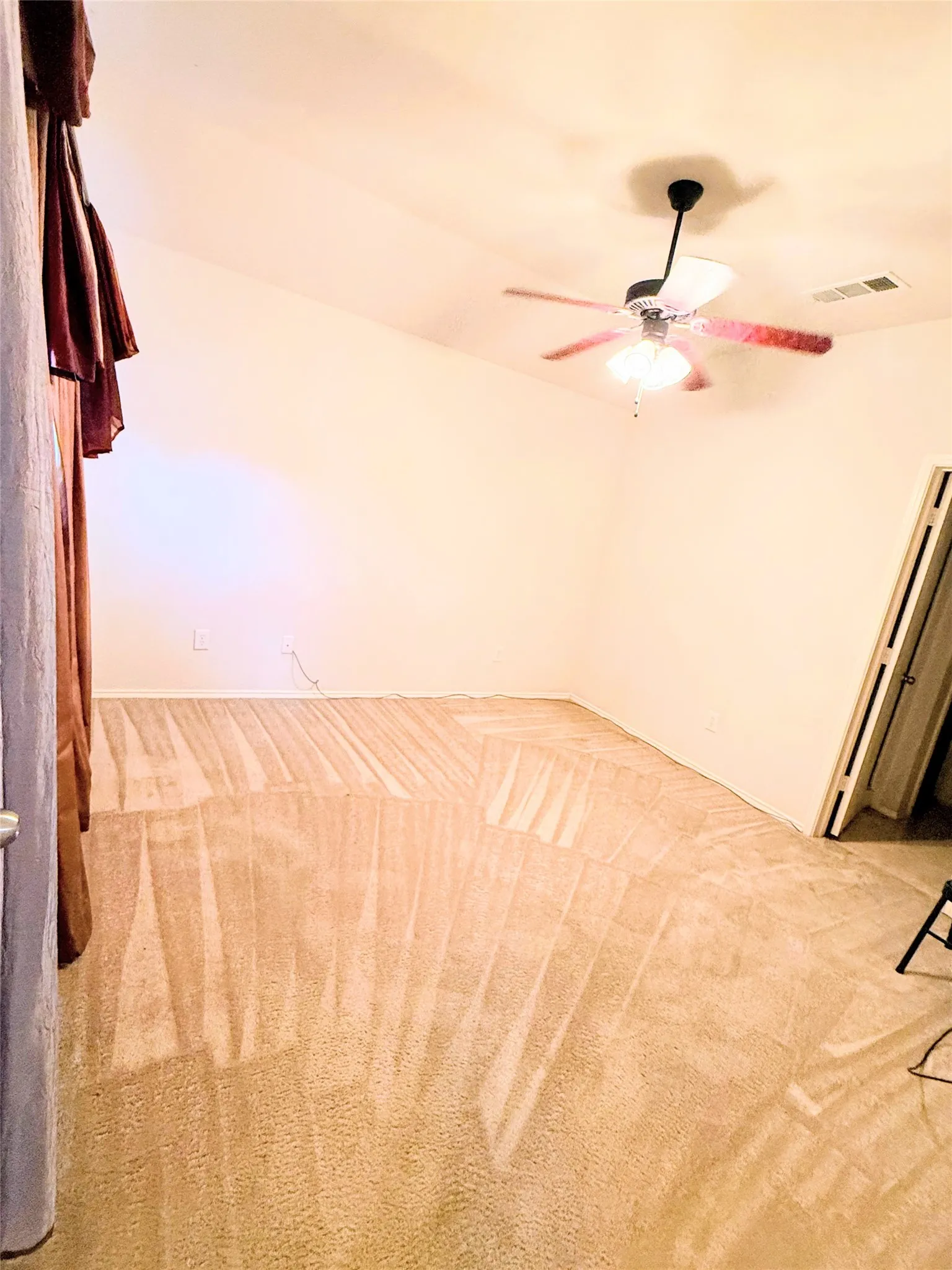 Single Family Residence For Sale in Dallas County , 2835 Bronco Drive, Dallas, Texas 75237, 3 Bedroom, 2 Bathroom, 2 Garage spaces, 1,267 Sqft, built in 2004, mls#21392595, Real Estate Agent in Dallas, Homes For Sale in Dallas county, Homes For Sale in Dallas, Realtor in Dallas Texas, Real Estate Brokerage Independent Realty Texas, Luminita Cordes Realtor