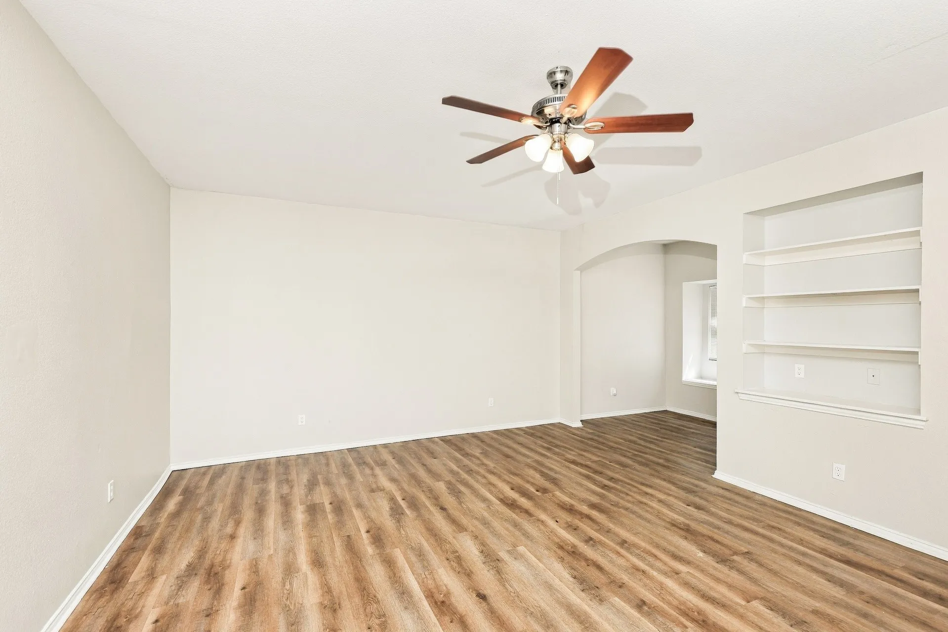 Townhouse For Rent in Dallas County , 144 Creek Cove Drive, Dallas, Texas 75217, 3 Bedroom, 3 Bathroom, 2 Garage spaces, 1,347 Sqft, built in 2006, mls#21392593, Real Estate Agent in Dallas, Homes For Rent in Dallas county, Homes For Rent in Dallas, Realtor in Dallas Texas, Real Estate Brokerage Independent Realty Texas, Luminita Cordes Realtor