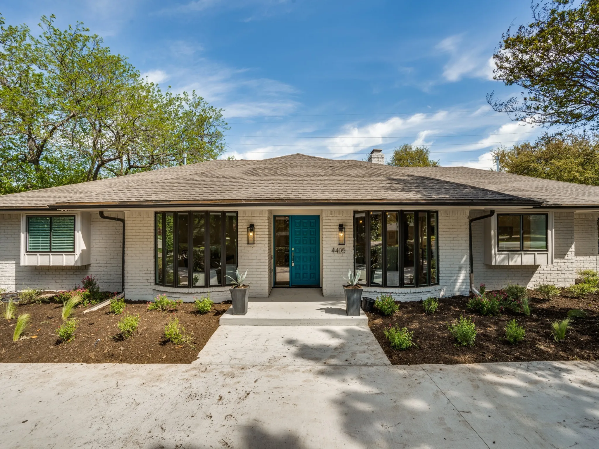 Single Family Residence For Rent