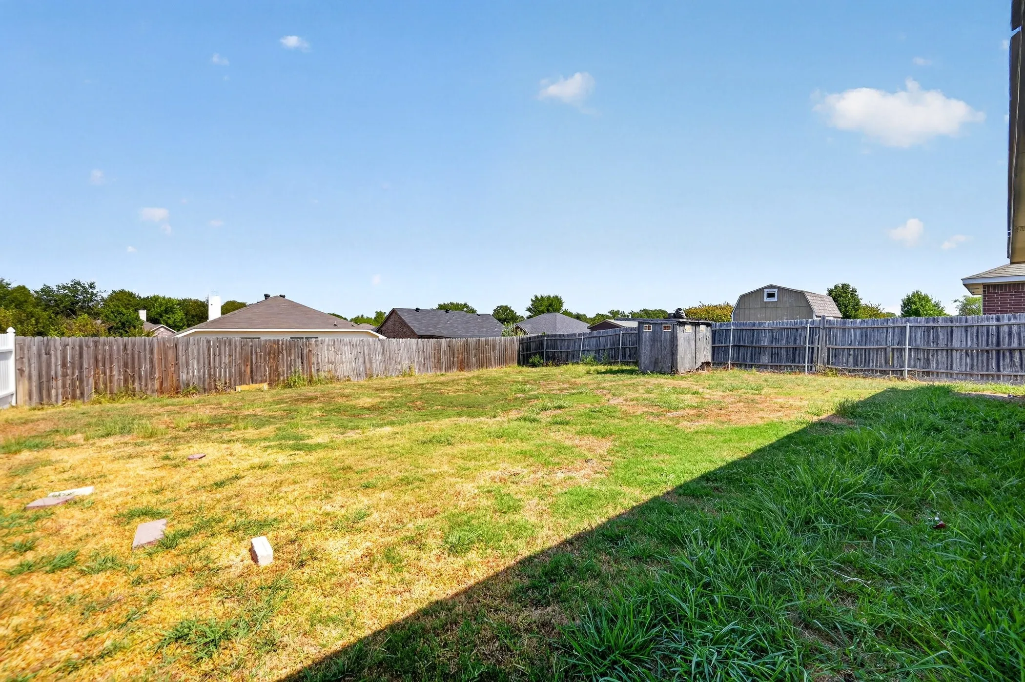 Single Family Residence For Rent in Collin County , 406 Oxford Loop, Princeton, Texas 75407, 3 Bedroom, 2 Bathroom, 1 Garage spaces, 1,332 Sqft, built in 2004, mls#21392603, Real Estate Agent in Princeton, Homes For Rent in Collin county, Homes For Rent in Princeton, Realtor in Princeton Texas, Real Estate Brokerage Independent Realty Texas, Luminita Cordes Realtor