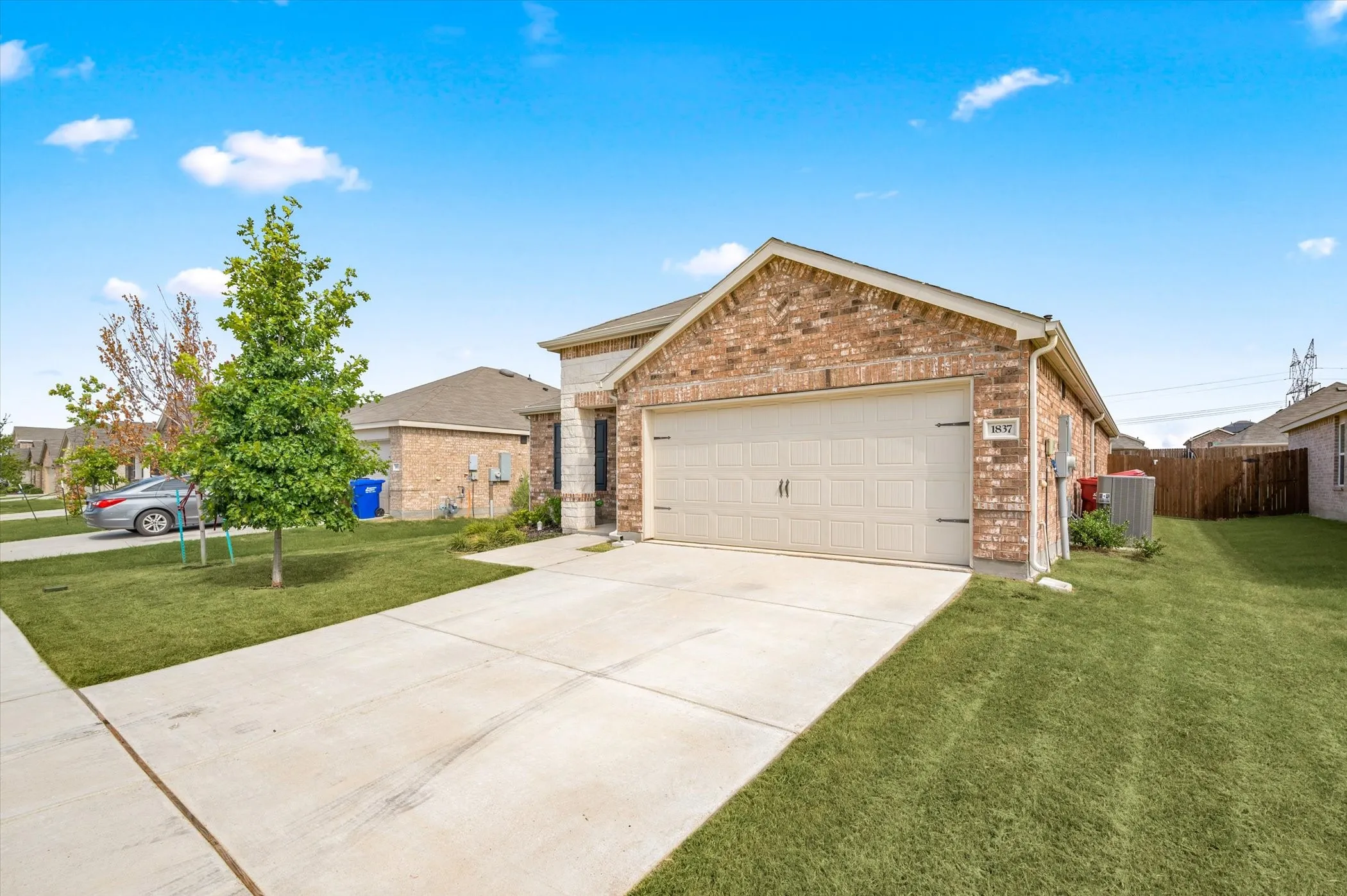 Single Family Residence For Rent in Hunt County , 1837 Damianita Drive, Royse City, Texas 75189, 3 Bedroom, 2 Bathroom, 2 Garage spaces, 1,532 Sqft, built in 2022, mls#21385228, Real Estate Agent in Royse City, Homes For Rent in Hunt county, Homes For Rent in Royse City, Realtor in Royse City Texas, Real Estate Brokerage Independent Realty Texas, Luminita Cordes Realtor
