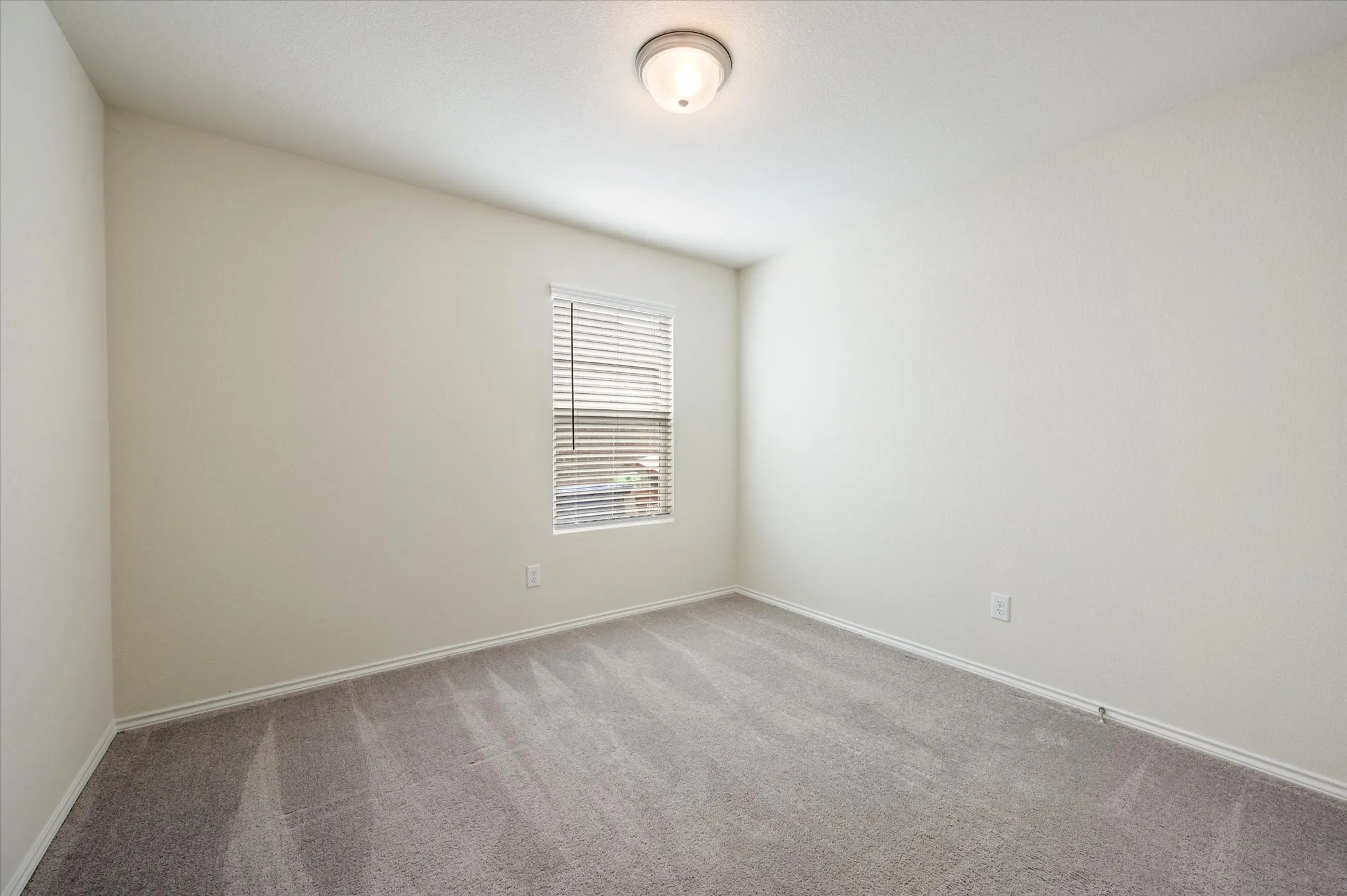 Single Family Residence For Rent in Hunt County , 1837 Damianita Drive, Royse City, Texas 75189, 3 Bedroom, 2 Bathroom, 2 Garage spaces, 1,532 Sqft, built in 2022, mls#21385228, Real Estate Agent in Royse City, Homes For Rent in Hunt county, Homes For Rent in Royse City, Realtor in Royse City Texas, Real Estate Brokerage Independent Realty Texas, Luminita Cordes Realtor