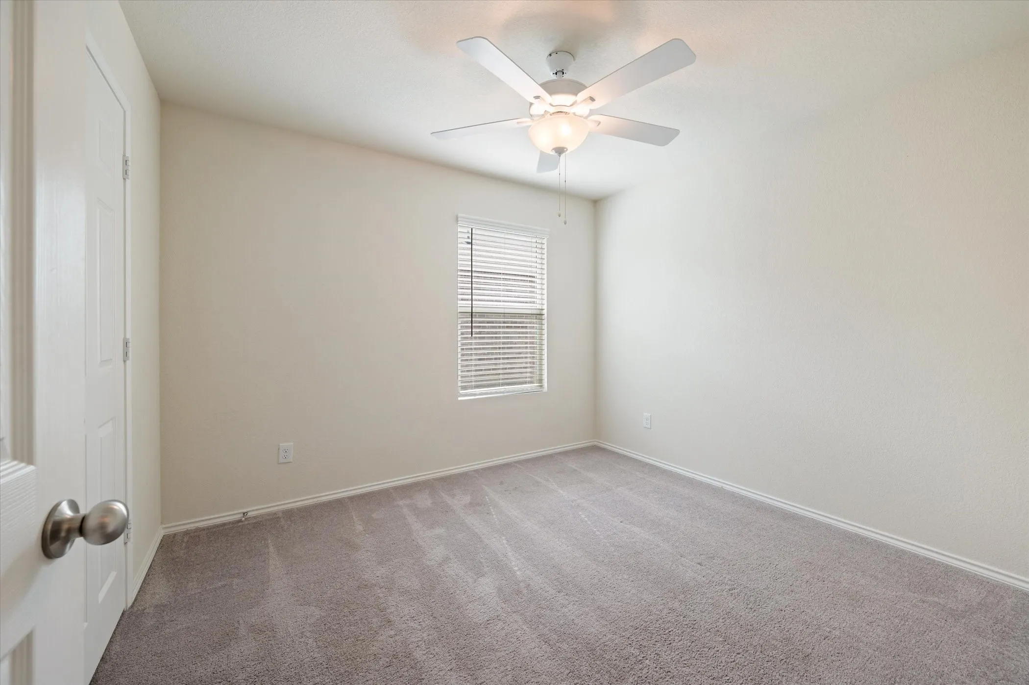 Single Family Residence For Rent in Hunt County , 1837 Damianita Drive, Royse City, Texas 75189, 3 Bedroom, 2 Bathroom, 2 Garage spaces, 1,532 Sqft, built in 2022, mls#21385228, Real Estate Agent in Royse City, Homes For Rent in Hunt county, Homes For Rent in Royse City, Realtor in Royse City Texas, Real Estate Brokerage Independent Realty Texas, Luminita Cordes Realtor