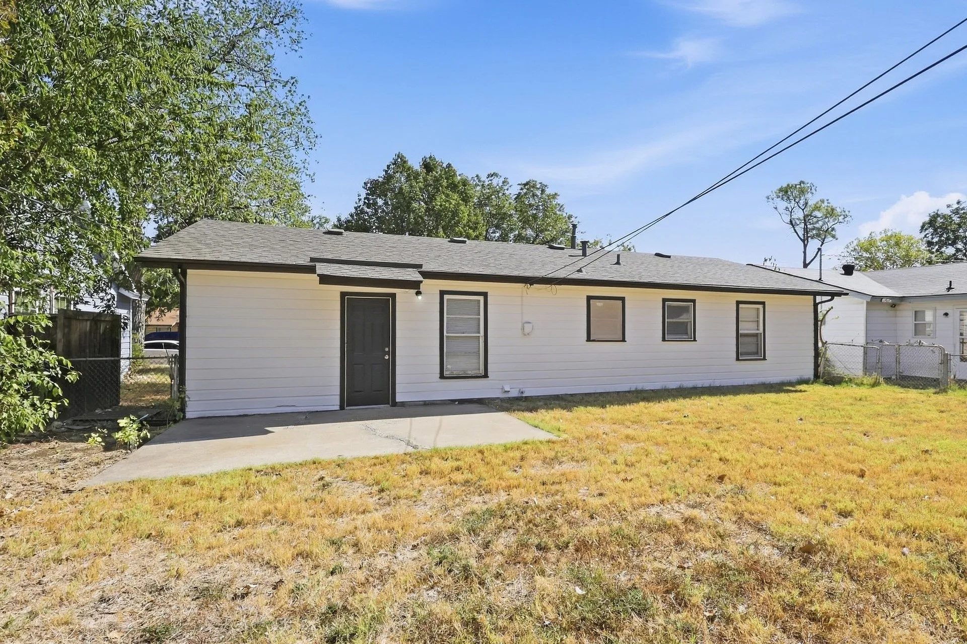 Single Family Residence For Rent in Johnson County , 549 Lorna Street, Burleson, Texas 76028, 3 Bedroom, 1 Bathroom, 1 Garage spaces, 988 Sqft, built in 1960, mls#21392606, Real Estate Agent in Burleson, Homes For Rent in Johnson county, Homes For Rent in Burleson, Realtor in Burleson Texas, Real Estate Brokerage Independent Realty Texas, Luminita Cordes Realtor