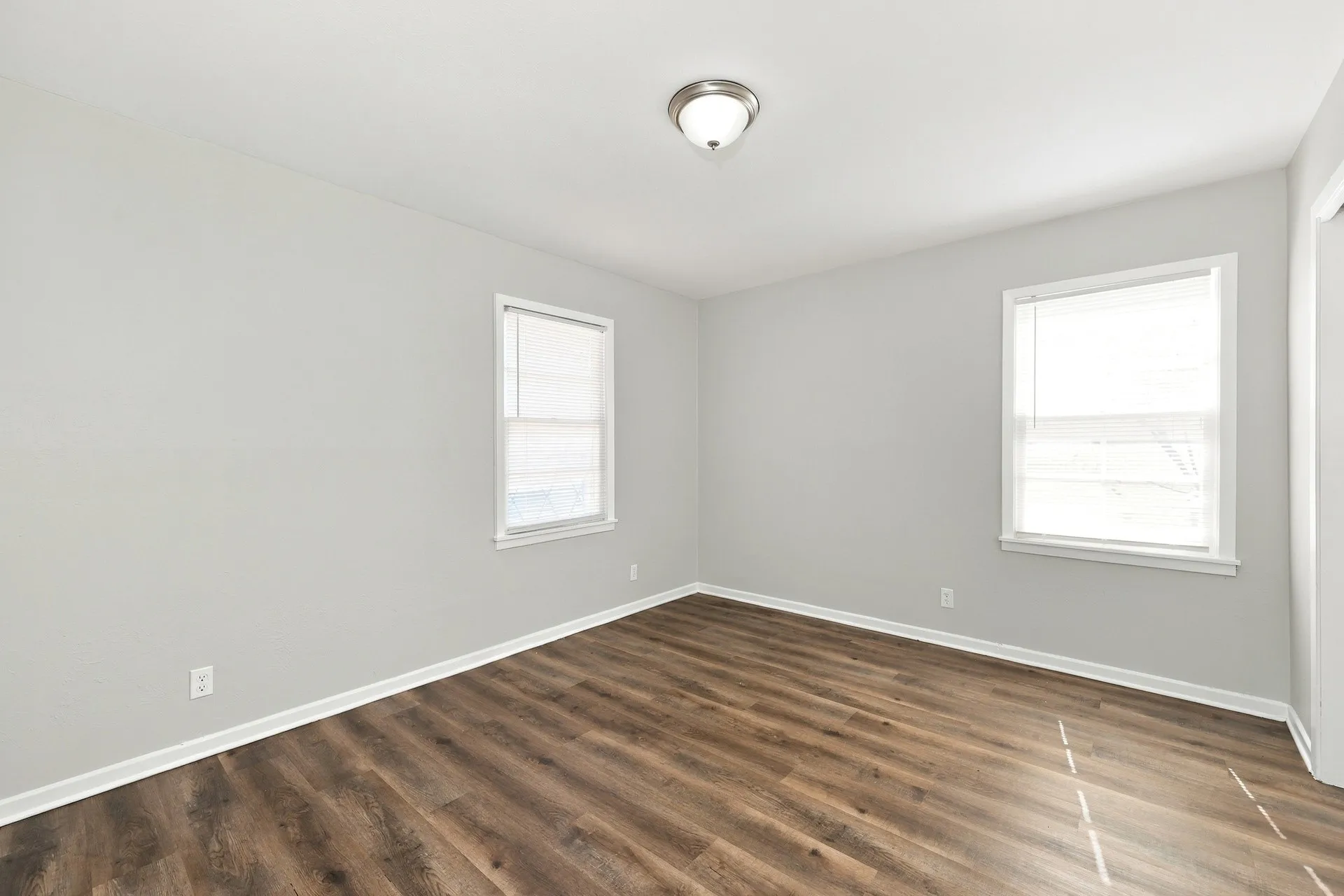 Single Family Residence For Rent in Johnson County , 549 Lorna Street, Burleson, Texas 76028, 3 Bedroom, 1 Bathroom, 1 Garage spaces, 988 Sqft, built in 1960, mls#21392606, Real Estate Agent in Burleson, Homes For Rent in Johnson county, Homes For Rent in Burleson, Realtor in Burleson Texas, Real Estate Brokerage Independent Realty Texas, Luminita Cordes Realtor