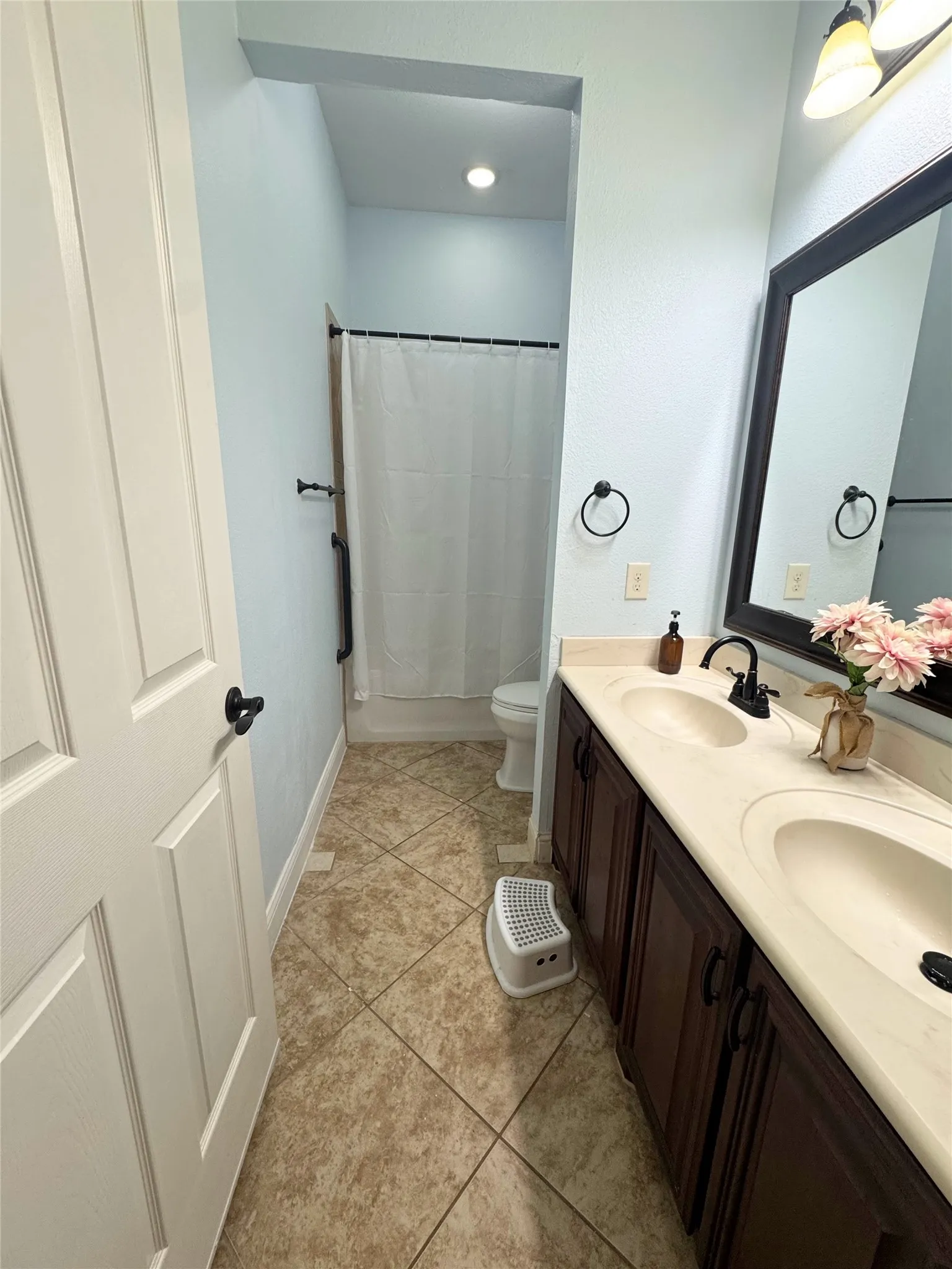 Single Family Residence For Rent in Collin County , 2324 Kemerton Drive, Plano, Texas 75025, 4 Bedroom, 3 Bathroom, 2 Garage spaces, 3,053 Sqft, built in 2013, mls#21392422, Real Estate Agent in Plano, Homes For Rent in Collin county, Homes For Rent in Plano, Realtor in Plano Texas, Real Estate Brokerage Independent Realty Texas, Luminita Cordes Realtor