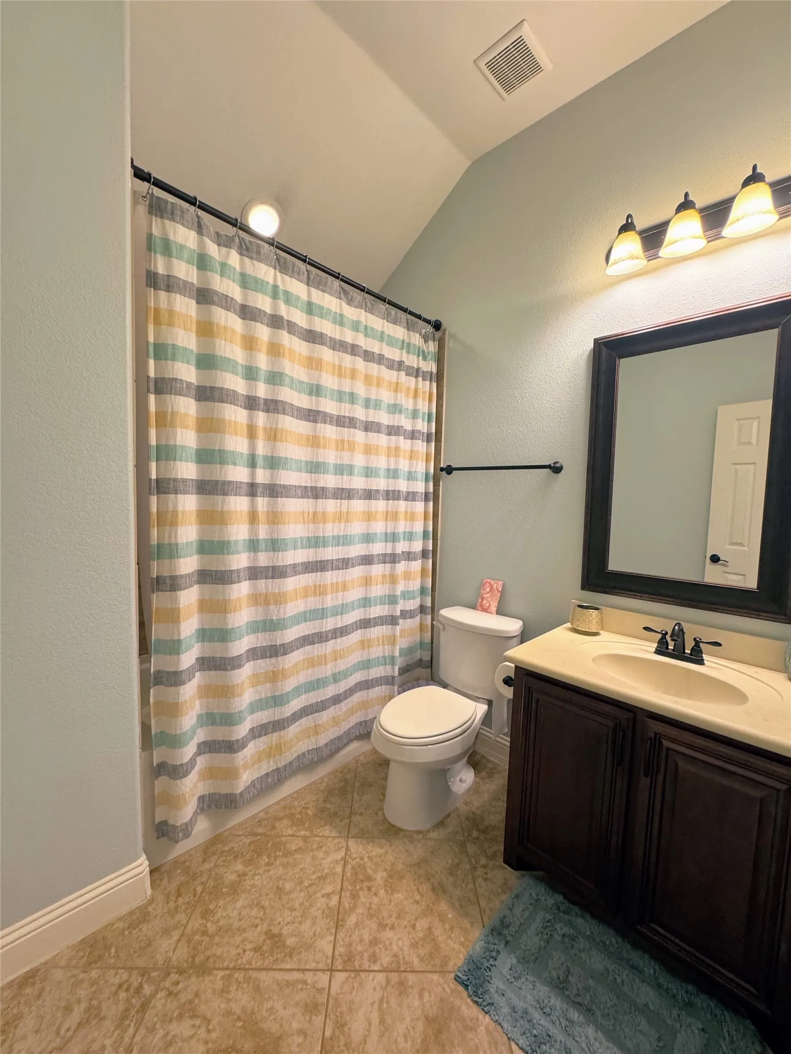 Single Family Residence For Rent in Collin County , 2324 Kemerton Drive, Plano, Texas 75025, 4 Bedroom, 3 Bathroom, 2 Garage spaces, 3,053 Sqft, built in 2013, mls#21392422, Real Estate Agent in Plano, Homes For Rent in Collin county, Homes For Rent in Plano, Realtor in Plano Texas, Real Estate Brokerage Independent Realty Texas, Luminita Cordes Realtor
