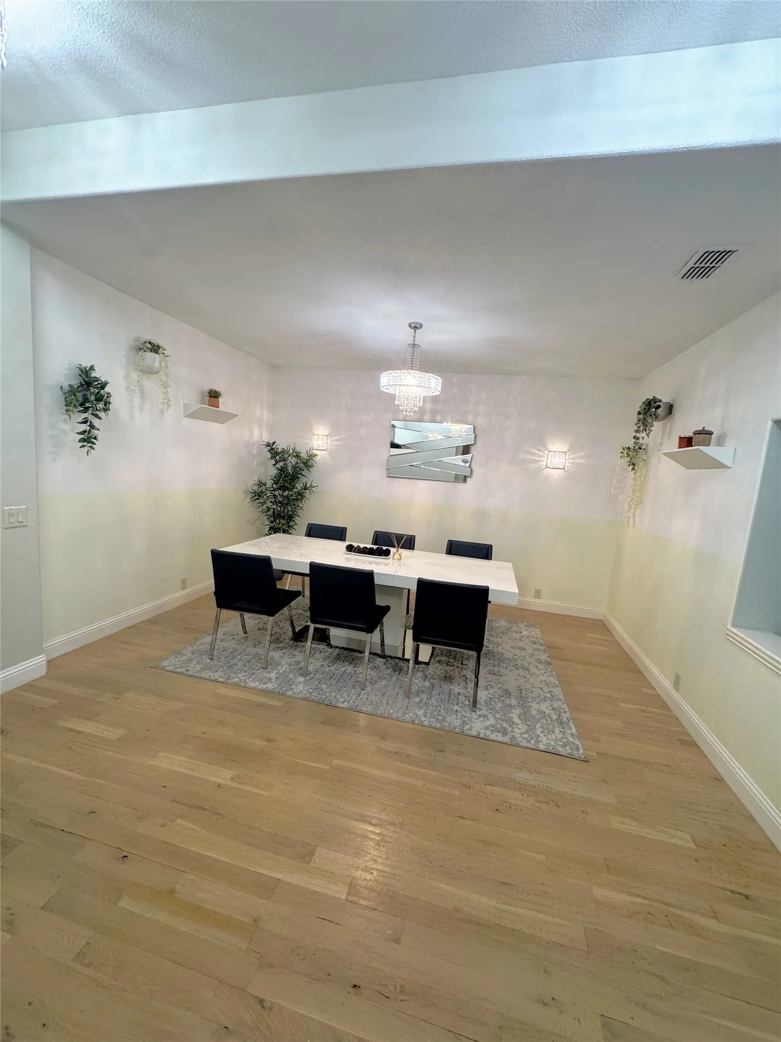 Single Family Residence For Rent in Collin County , 2324 Kemerton Drive, Plano, Texas 75025, 4 Bedroom, 3 Bathroom, 2 Garage spaces, 3,053 Sqft, built in 2013, mls#21392422, Real Estate Agent in Plano, Homes For Rent in Collin county, Homes For Rent in Plano, Realtor in Plano Texas, Real Estate Brokerage Independent Realty Texas, Luminita Cordes Realtor