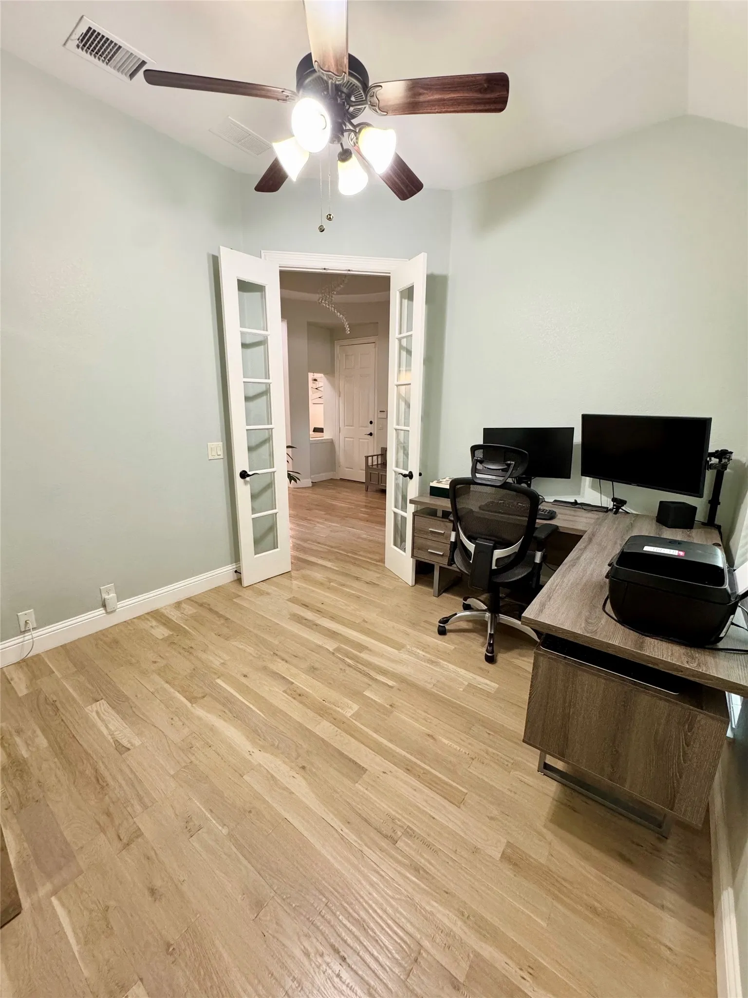 Single Family Residence For Rent in Collin County , 2324 Kemerton Drive, Plano, Texas 75025, 4 Bedroom, 3 Bathroom, 2 Garage spaces, 3,053 Sqft, built in 2013, mls#21392422, Real Estate Agent in Plano, Homes For Rent in Collin county, Homes For Rent in Plano, Realtor in Plano Texas, Real Estate Brokerage Independent Realty Texas, Luminita Cordes Realtor
