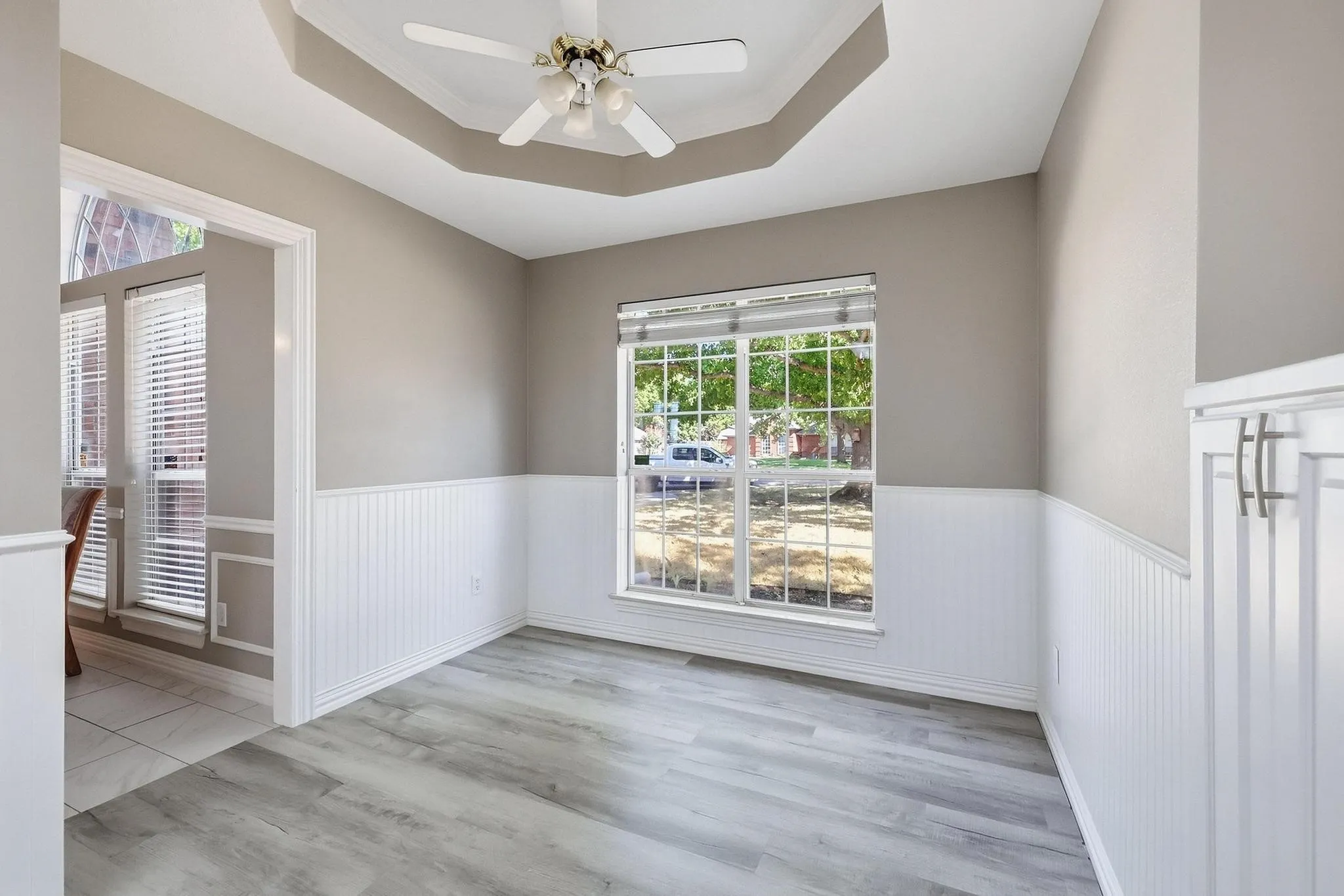Single Family Residence For Sale in Denton County , 3212 Staghorn Circle, Denton, Texas 76208, 3 Bedroom, 2 Bathroom, 3 Garage spaces, 1,986 Sqft, built in 1996, mls#21391946, Real Estate Agent in Denton, Homes For Sale in Denton county, Homes For Sale in Denton, Realtor in Denton Texas, Real Estate Brokerage Independent Realty Texas, Luminita Cordes Realtor