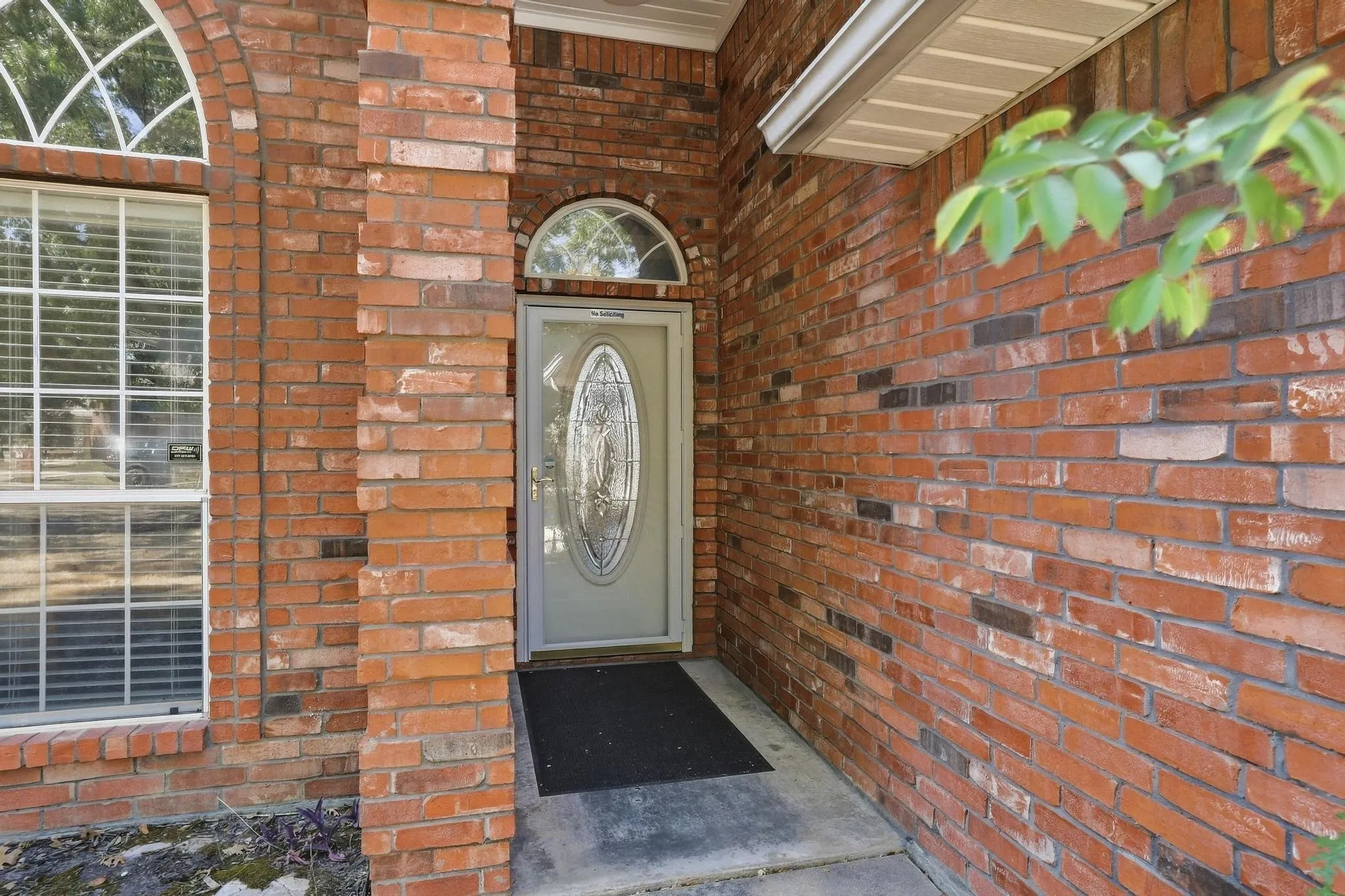 Single Family Residence For Sale in Denton County , 3212 Staghorn Circle, Denton, Texas 76208, 3 Bedroom, 2 Bathroom, 3 Garage spaces, 1,986 Sqft, built in 1996, mls#21391946, Real Estate Agent in Denton, Homes For Sale in Denton county, Homes For Sale in Denton, Realtor in Denton Texas, Real Estate Brokerage Independent Realty Texas, Luminita Cordes Realtor