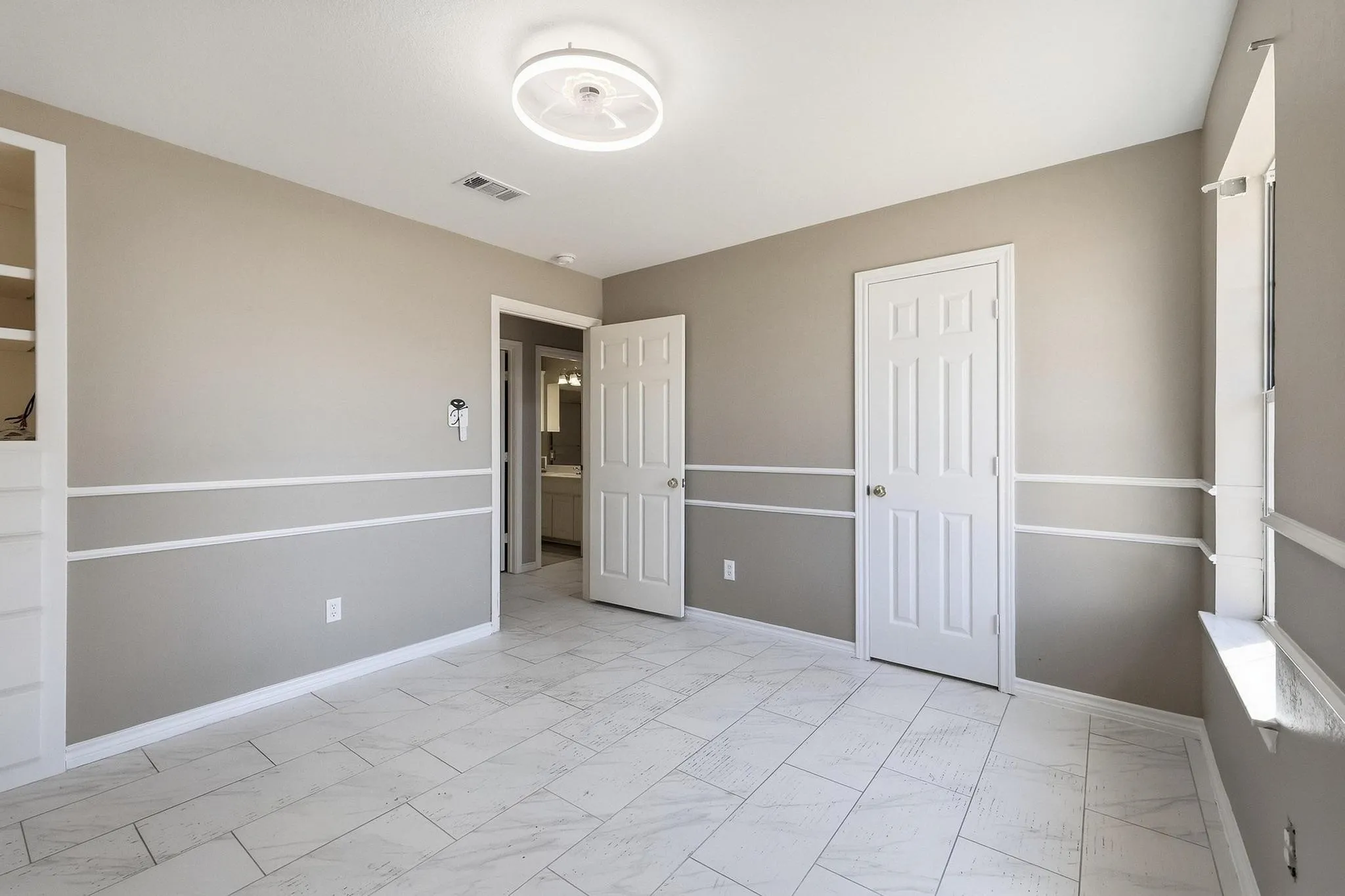 Single Family Residence For Sale in Denton County , 3212 Staghorn Circle, Denton, Texas 76208, 3 Bedroom, 2 Bathroom, 3 Garage spaces, 1,986 Sqft, built in 1996, mls#21391946, Real Estate Agent in Denton, Homes For Sale in Denton county, Homes For Sale in Denton, Realtor in Denton Texas, Real Estate Brokerage Independent Realty Texas, Luminita Cordes Realtor