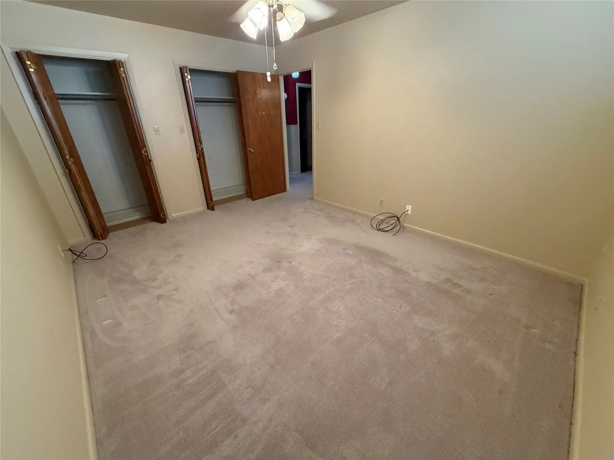Single Family Residence For Sale in Baylor County , 408 W Morris Street, Seymour, Texas 76380, 3 Bedroom, 3 Bathroom, 2 Garage spaces, 2,402 Sqft, built in 1965, mls#21392609, Real Estate Agent in Seymour, Homes For Sale in Baylor county, Homes For Sale in Seymour, Realtor in Seymour Texas, Real Estate Brokerage Independent Realty Texas, Luminita Cordes Realtor