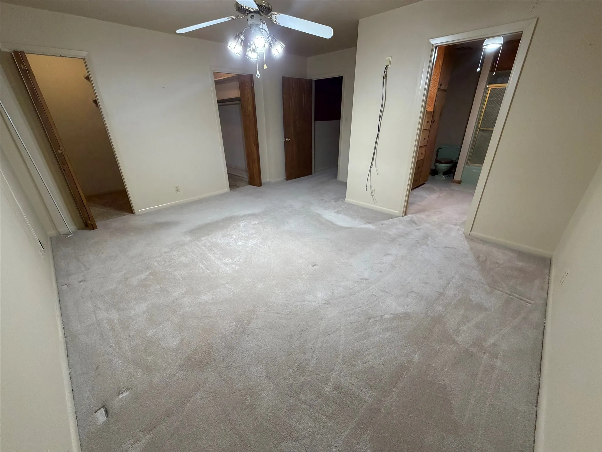 Single Family Residence For Sale in Baylor County , 408 W Morris Street, Seymour, Texas 76380, 3 Bedroom, 3 Bathroom, 2 Garage spaces, 2,402 Sqft, built in 1965, mls#21392609, Real Estate Agent in Seymour, Homes For Sale in Baylor county, Homes For Sale in Seymour, Realtor in Seymour Texas, Real Estate Brokerage Independent Realty Texas, Luminita Cordes Realtor