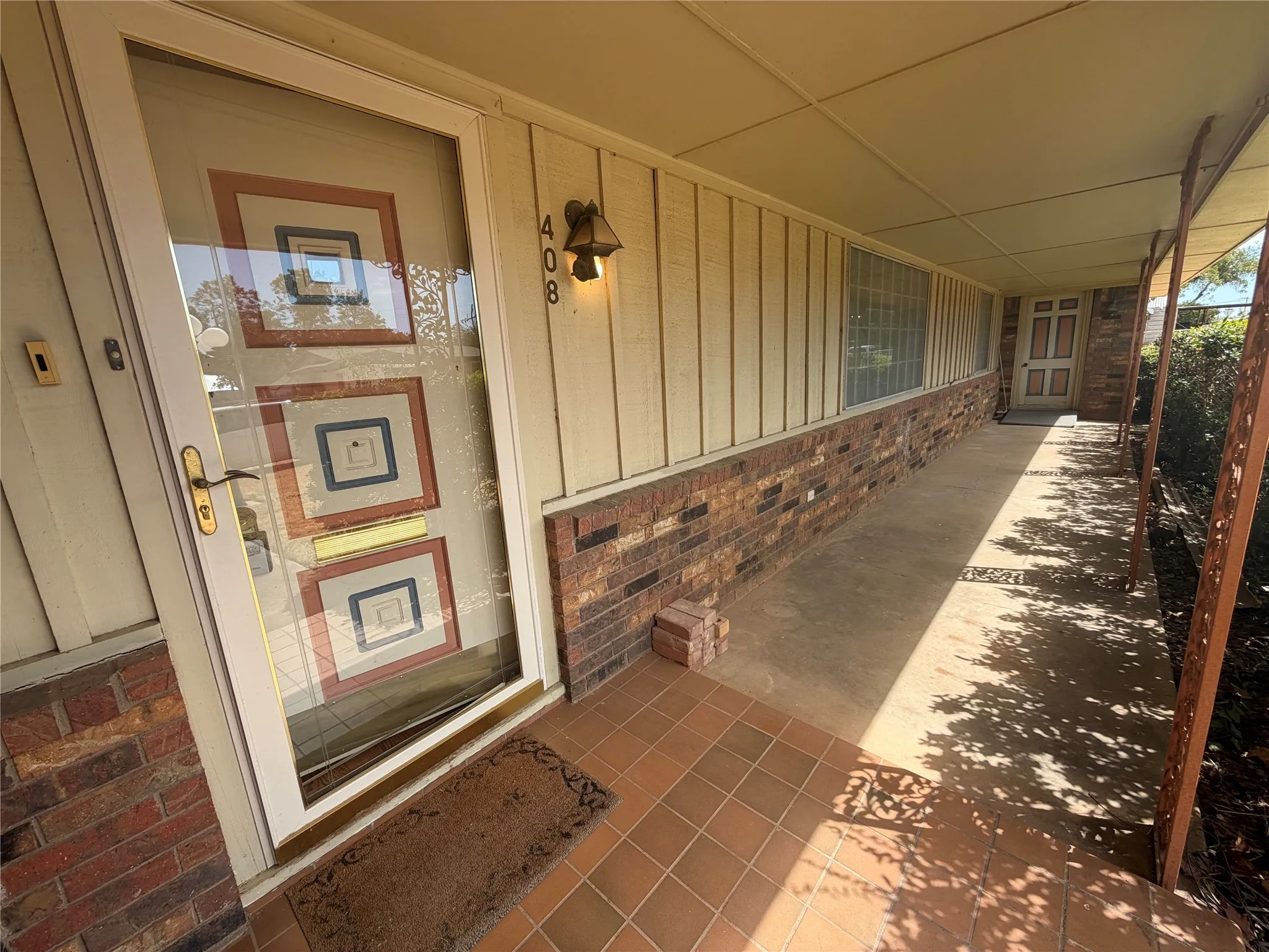 Single Family Residence For Sale in Baylor County , 408 W Morris Street, Seymour, Texas 76380, 3 Bedroom, 3 Bathroom, 2 Garage spaces, 2,402 Sqft, built in 1965, mls#21392609, Real Estate Agent in Seymour, Homes For Sale in Baylor county, Homes For Sale in Seymour, Realtor in Seymour Texas, Real Estate Brokerage Independent Realty Texas, Luminita Cordes Realtor