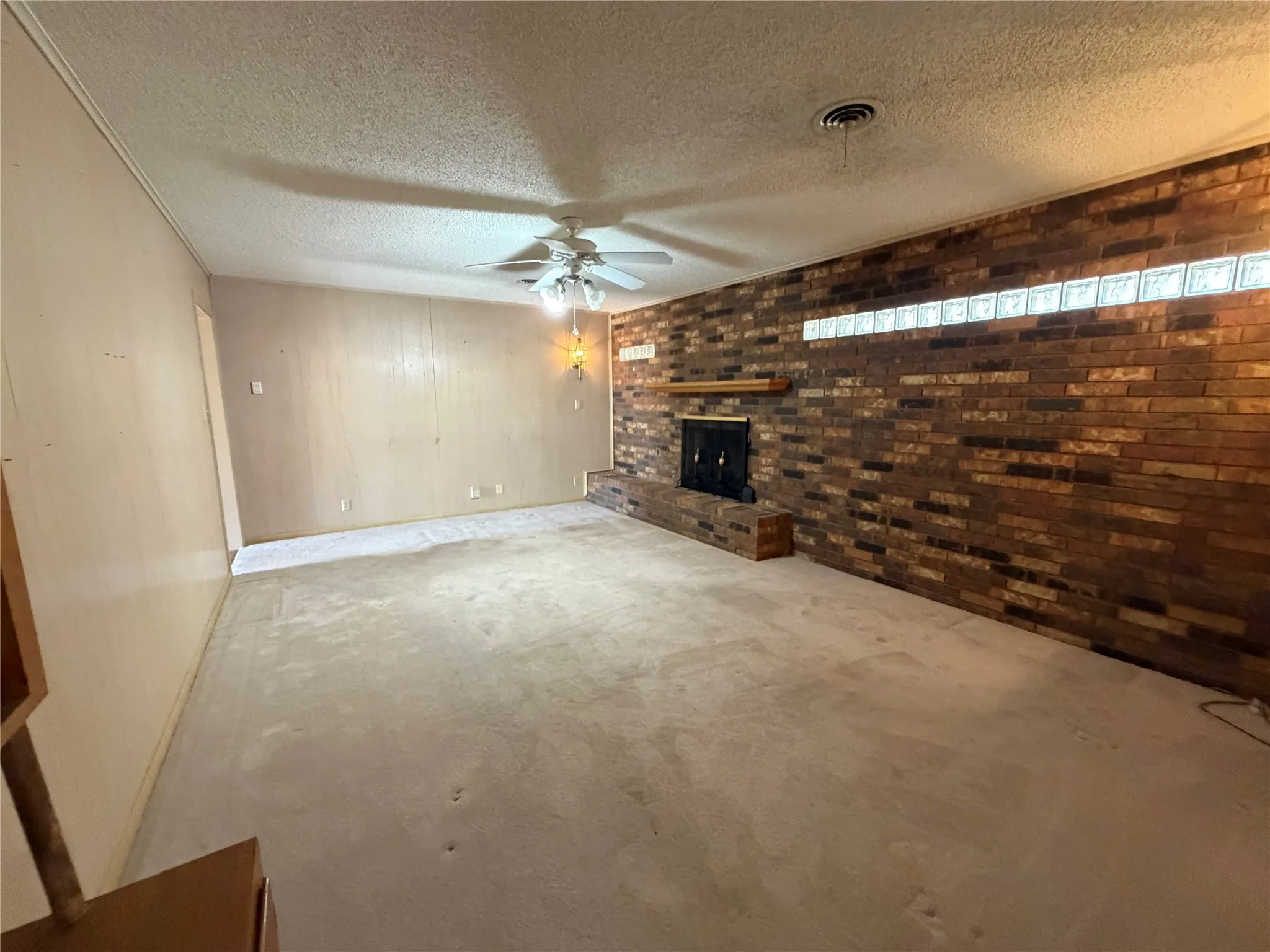 Single Family Residence For Sale in Baylor County , 408 W Morris Street, Seymour, Texas 76380, 3 Bedroom, 3 Bathroom, 2 Garage spaces, 2,402 Sqft, built in 1965, mls#21392609, Real Estate Agent in Seymour, Homes For Sale in Baylor county, Homes For Sale in Seymour, Realtor in Seymour Texas, Real Estate Brokerage Independent Realty Texas, Luminita Cordes Realtor