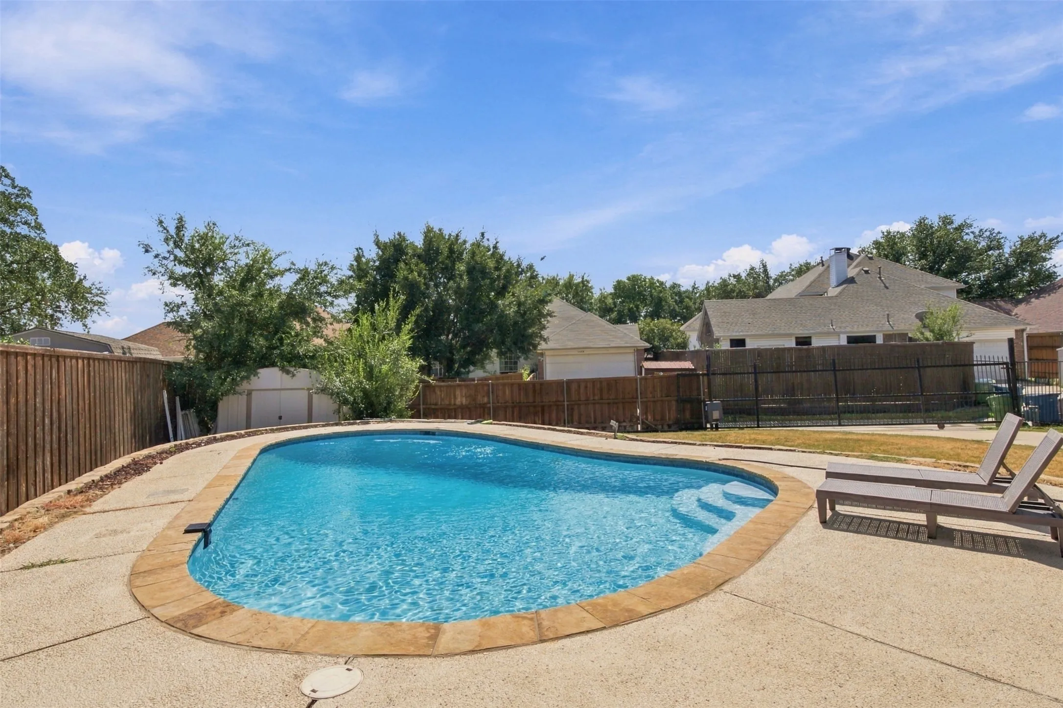 Single Family Residence For Rent in Denton County , 1424 Sunswept Terrace, Lewisville, Texas 75077, 4 Bedroom, 3 Bathroom, 2 Garage spaces, 2,479 Sqft, built in 1996, mls#21392629, Real Estate Agent in Lewisville, Homes For Rent in Denton county, Homes For Rent in Lewisville, Realtor in Lewisville Texas, Real Estate Brokerage Independent Realty Texas, Luminita Cordes Realtor