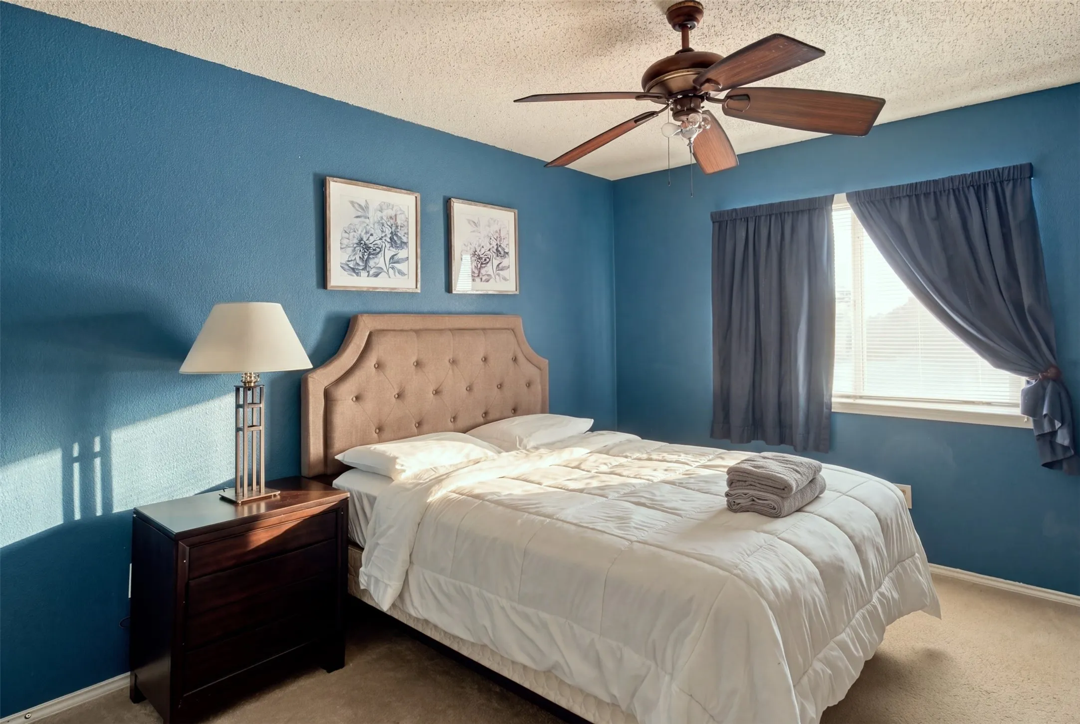 Single Family Residence For Rent in Denton County , 1424 Sunswept Terrace, Lewisville, Texas 75077, 4 Bedroom, 3 Bathroom, 2 Garage spaces, 2,479 Sqft, built in 1996, mls#21392629, Real Estate Agent in Lewisville, Homes For Rent in Denton county, Homes For Rent in Lewisville, Realtor in Lewisville Texas, Real Estate Brokerage Independent Realty Texas, Luminita Cordes Realtor