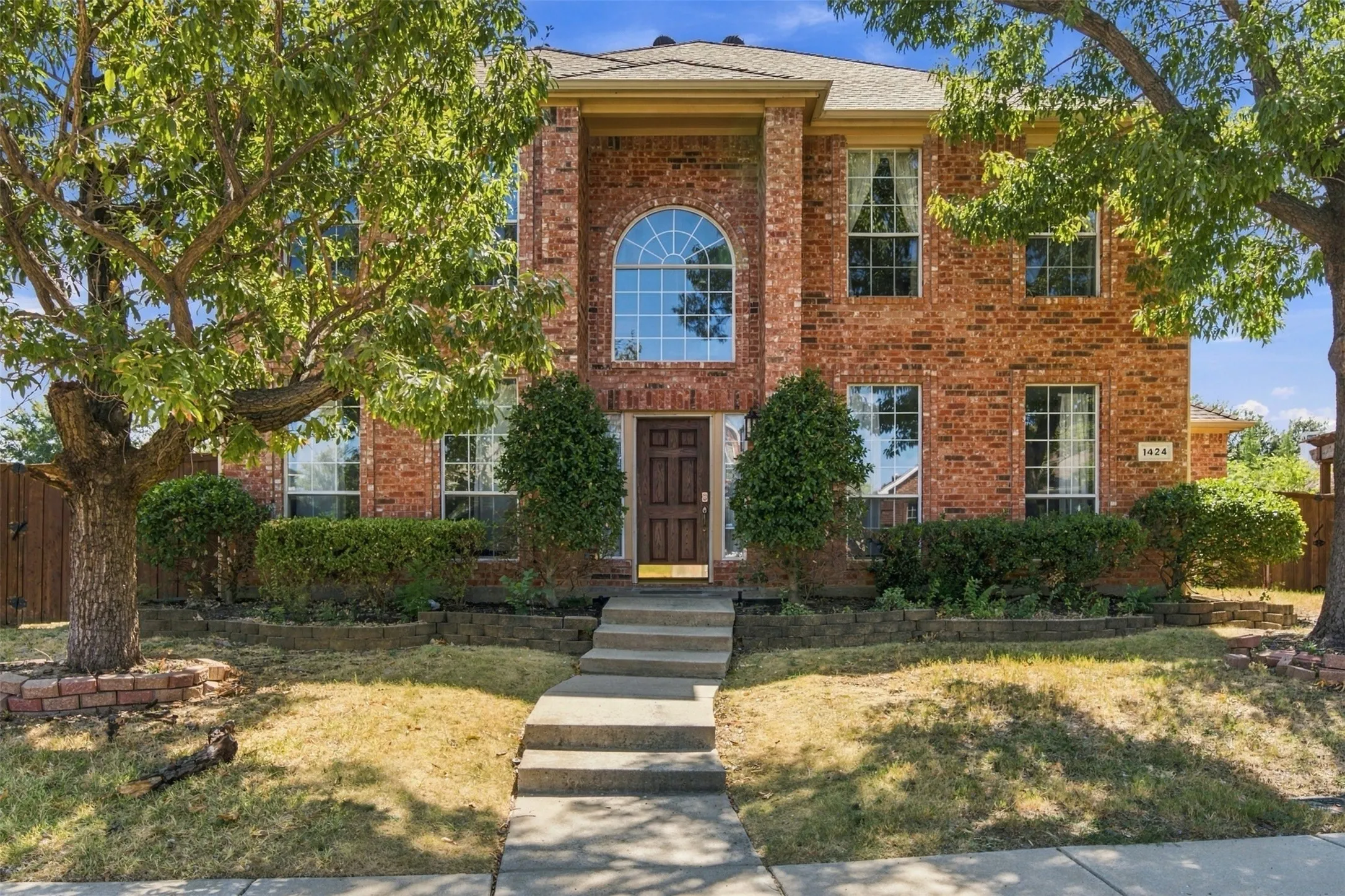 Single Family Residence For Rent