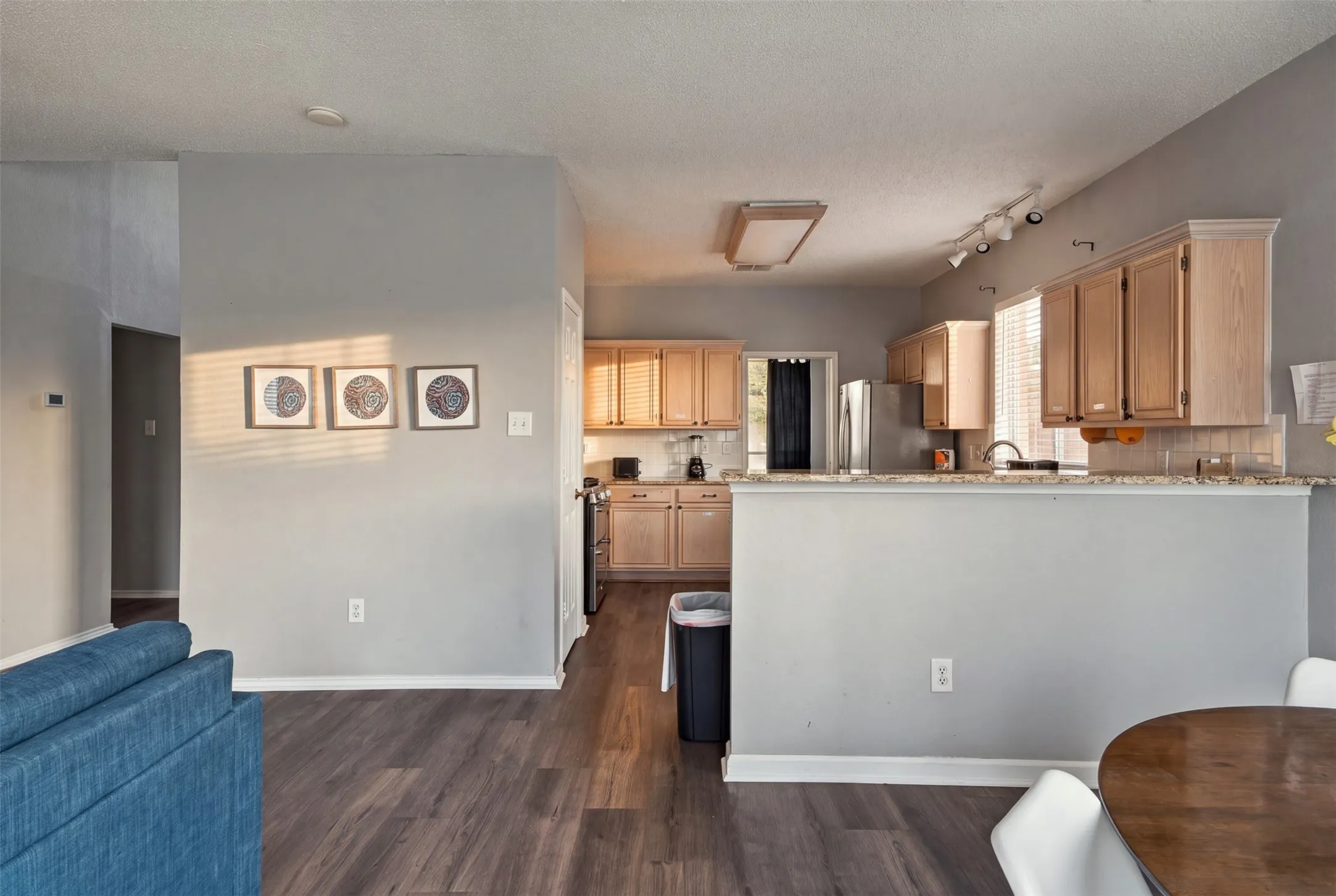Single Family Residence For Rent in Denton County , 1424 Sunswept Terrace, Lewisville, Texas 75077, 4 Bedroom, 3 Bathroom, 2 Garage spaces, 2,479 Sqft, built in 1996, mls#21392629, Real Estate Agent in Lewisville, Homes For Rent in Denton county, Homes For Rent in Lewisville, Realtor in Lewisville Texas, Real Estate Brokerage Independent Realty Texas, Luminita Cordes Realtor
