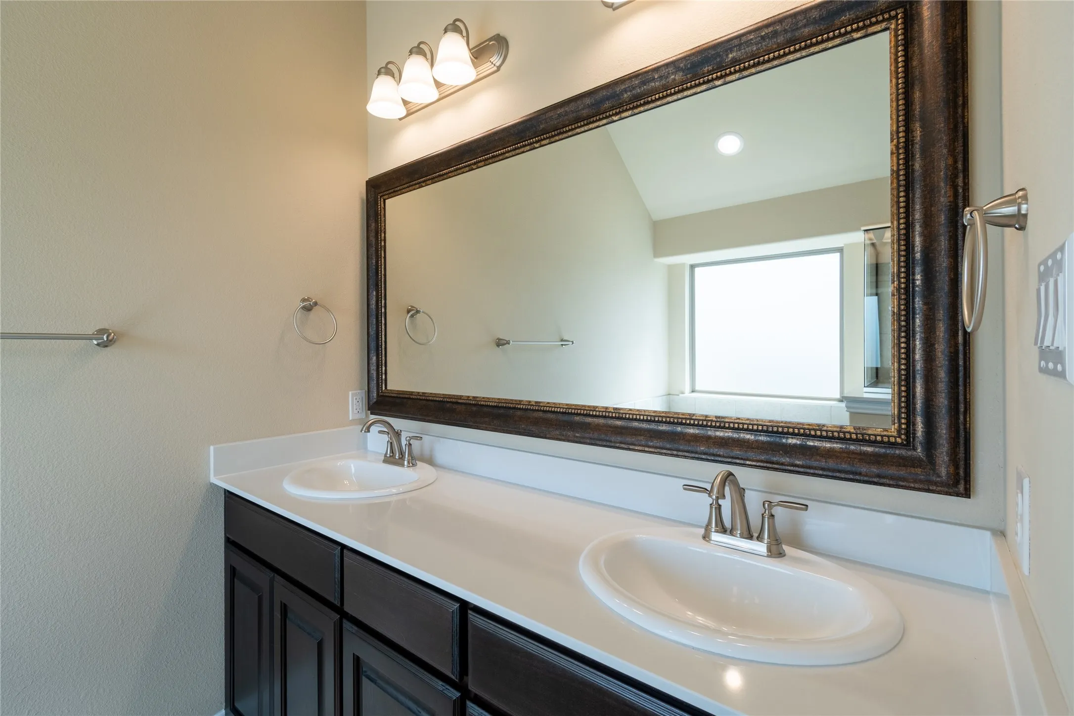 Single Family Residence For Rent in Collin County , 3014 Bobcat Drive, Melissa, Texas 75454, 3 Bedroom, 2 Bathroom, 2 Garage spaces, 1,719 Sqft, built in 2020, mls#21392637, Real Estate Agent in Melissa, Homes For Rent in Collin county, Homes For Rent in Melissa, Realtor in Melissa Texas, Real Estate Brokerage Independent Realty Texas, Luminita Cordes Realtor